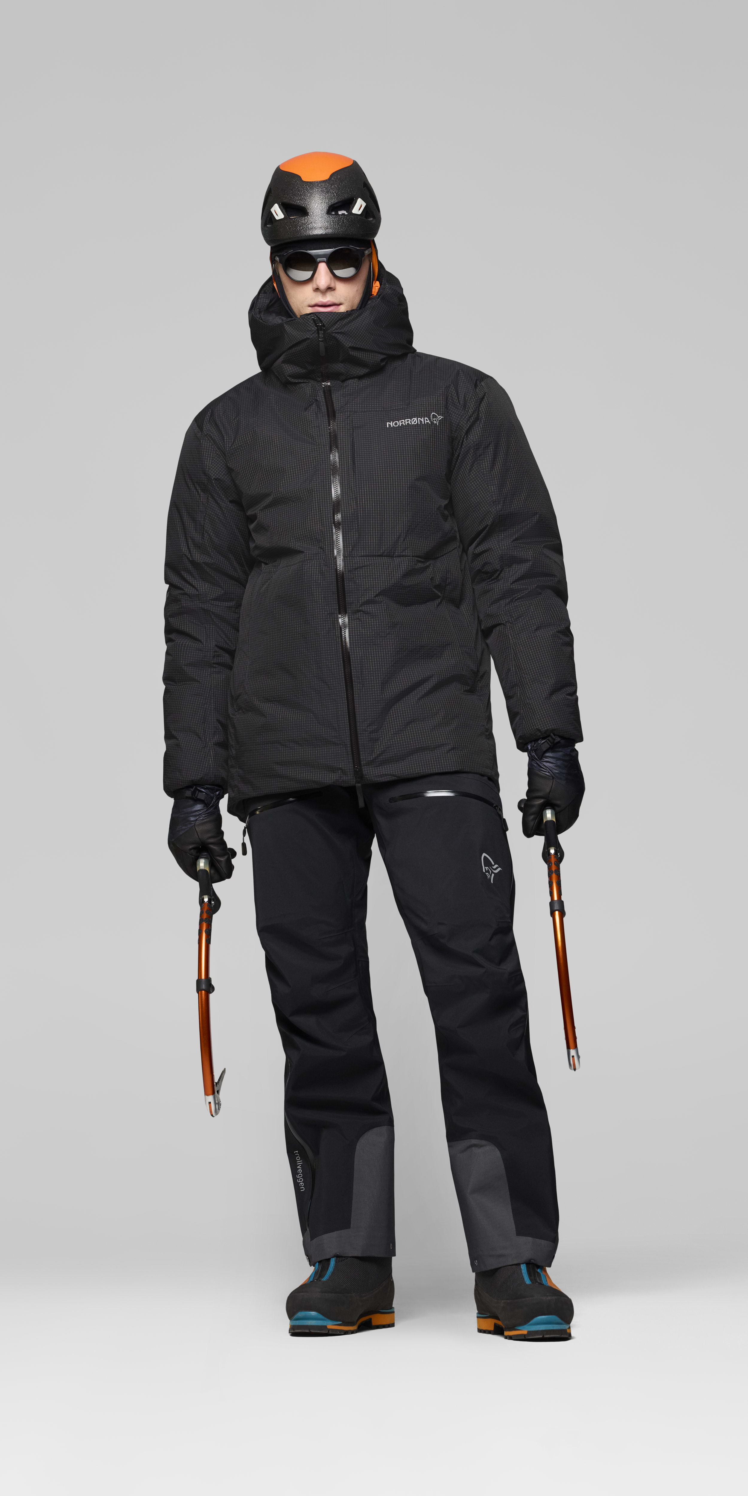 <span class="-lower">dri<sup>2</sup></span> <span class="-lower">down<sup>800</sup></span> Zip Hood – Caviar Black