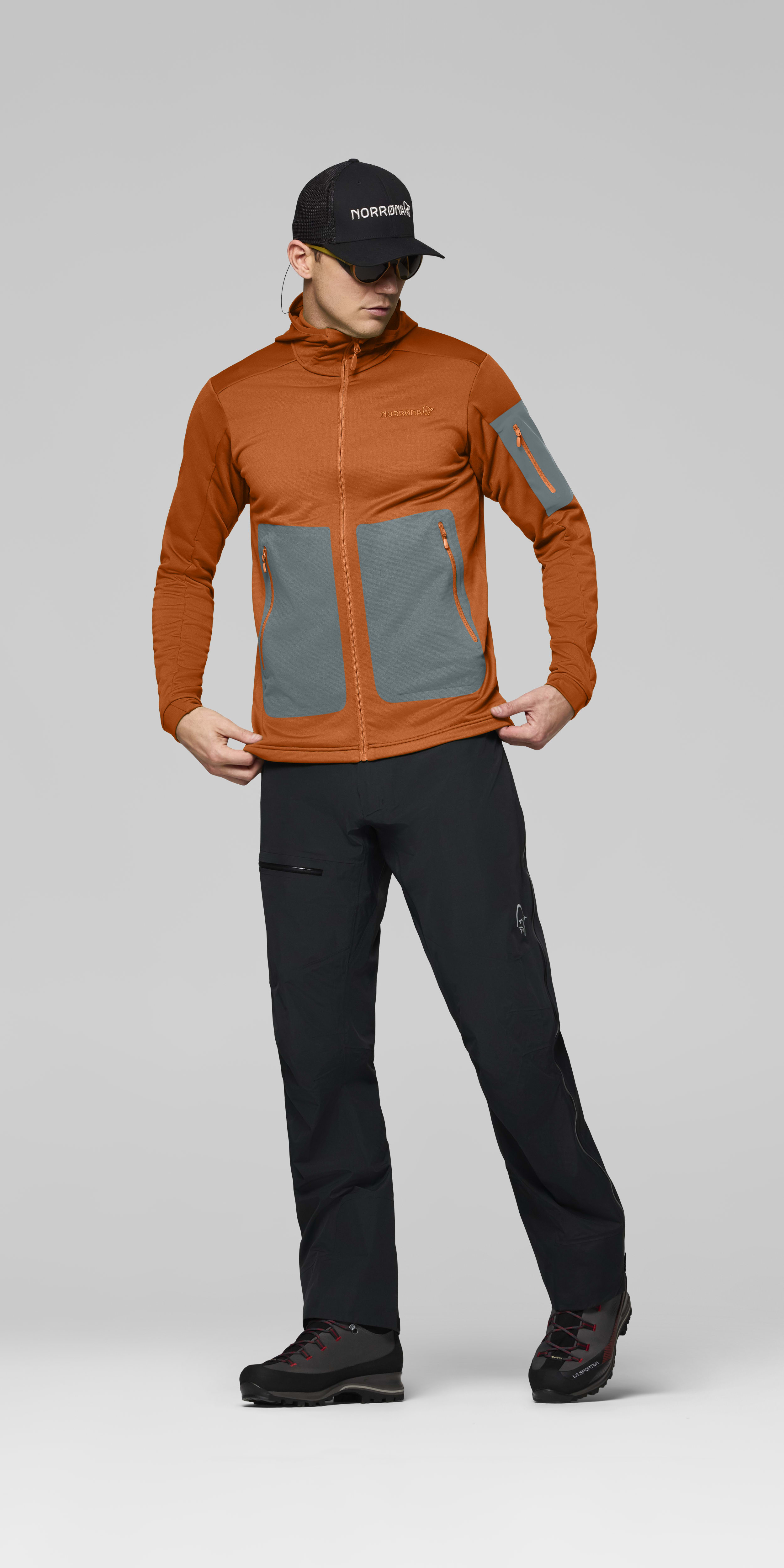 <span class="-lower">warm<sup>2</sup></span> stretch Hood – Gold Flame