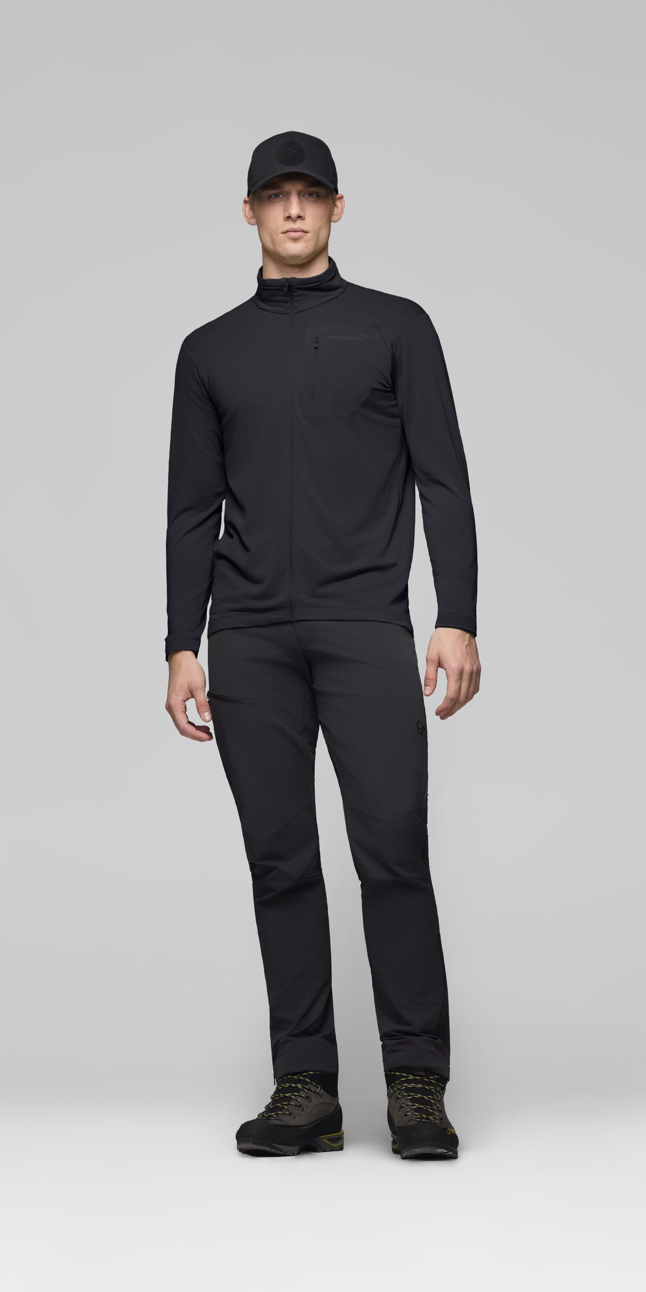 <span class="-lower">warm<sup>1</sup></span> Jacket – Caviar Black