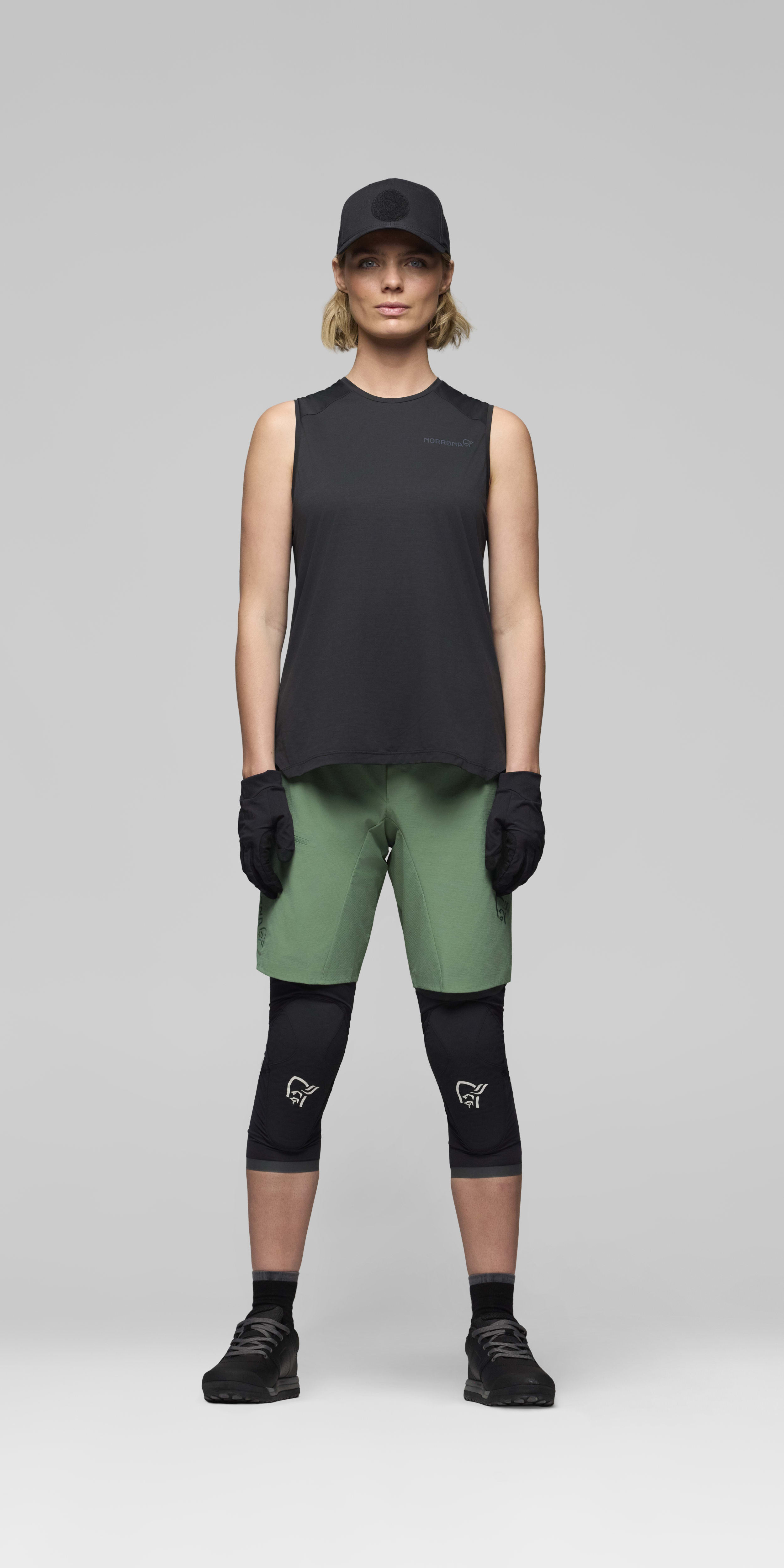 <span class="-lower">flex<sup>1</sup></span> light Shorts – Dark Ivy
