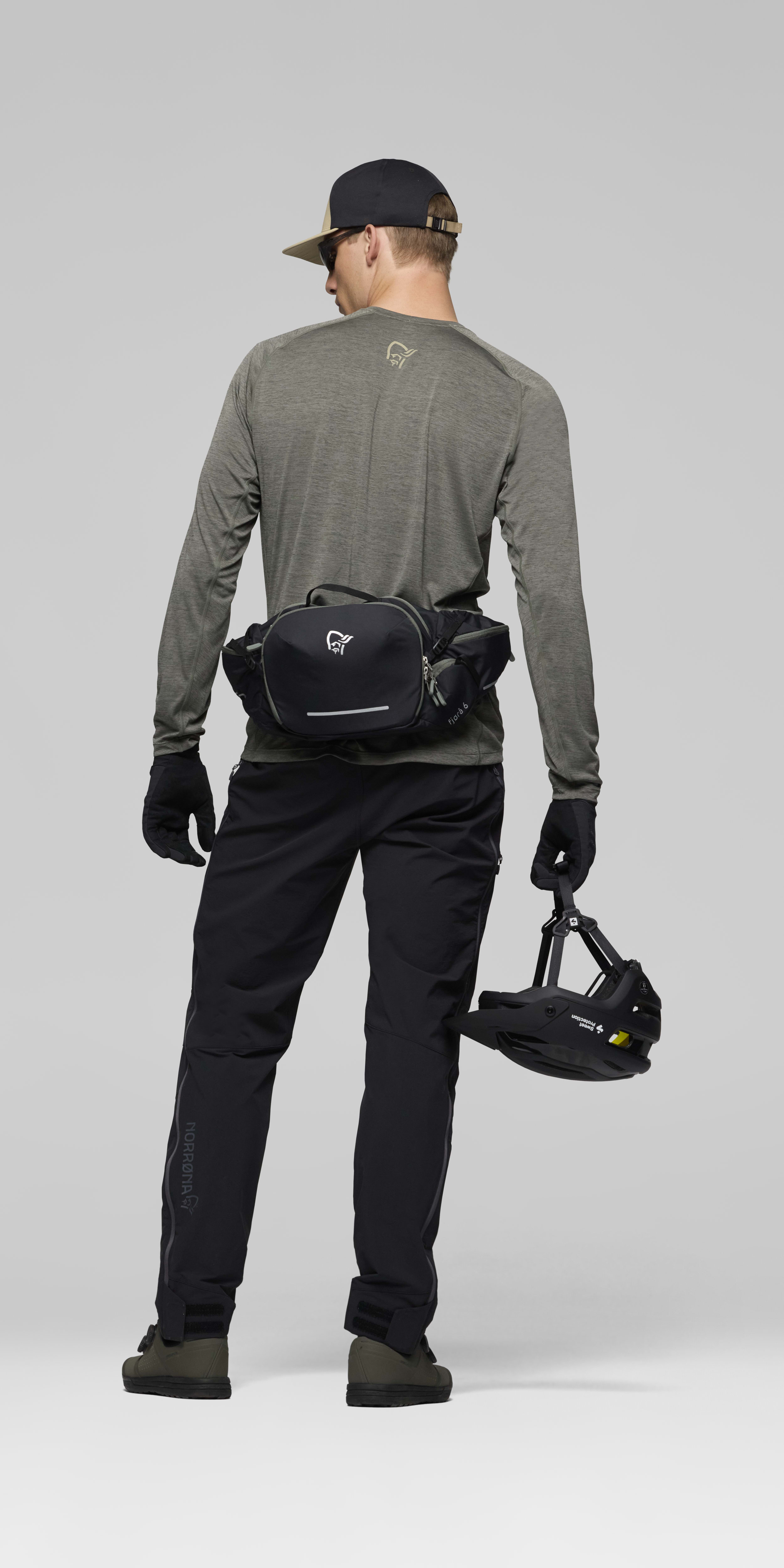 econyl195 6L Hip Pack – Caviar Black