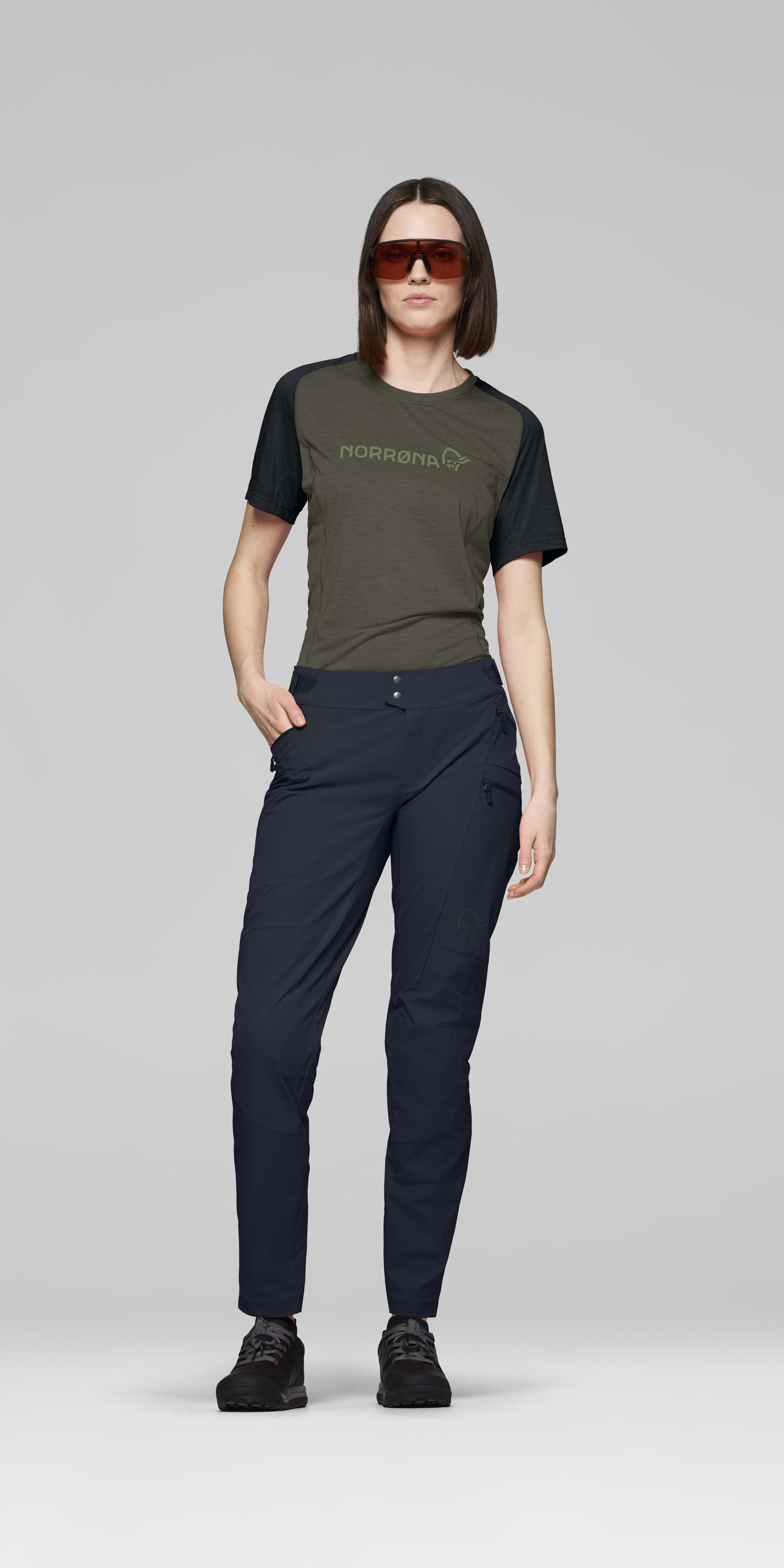 <span class="-lower">flex<sup>1</sup></span> tech Pants – Caviar Black