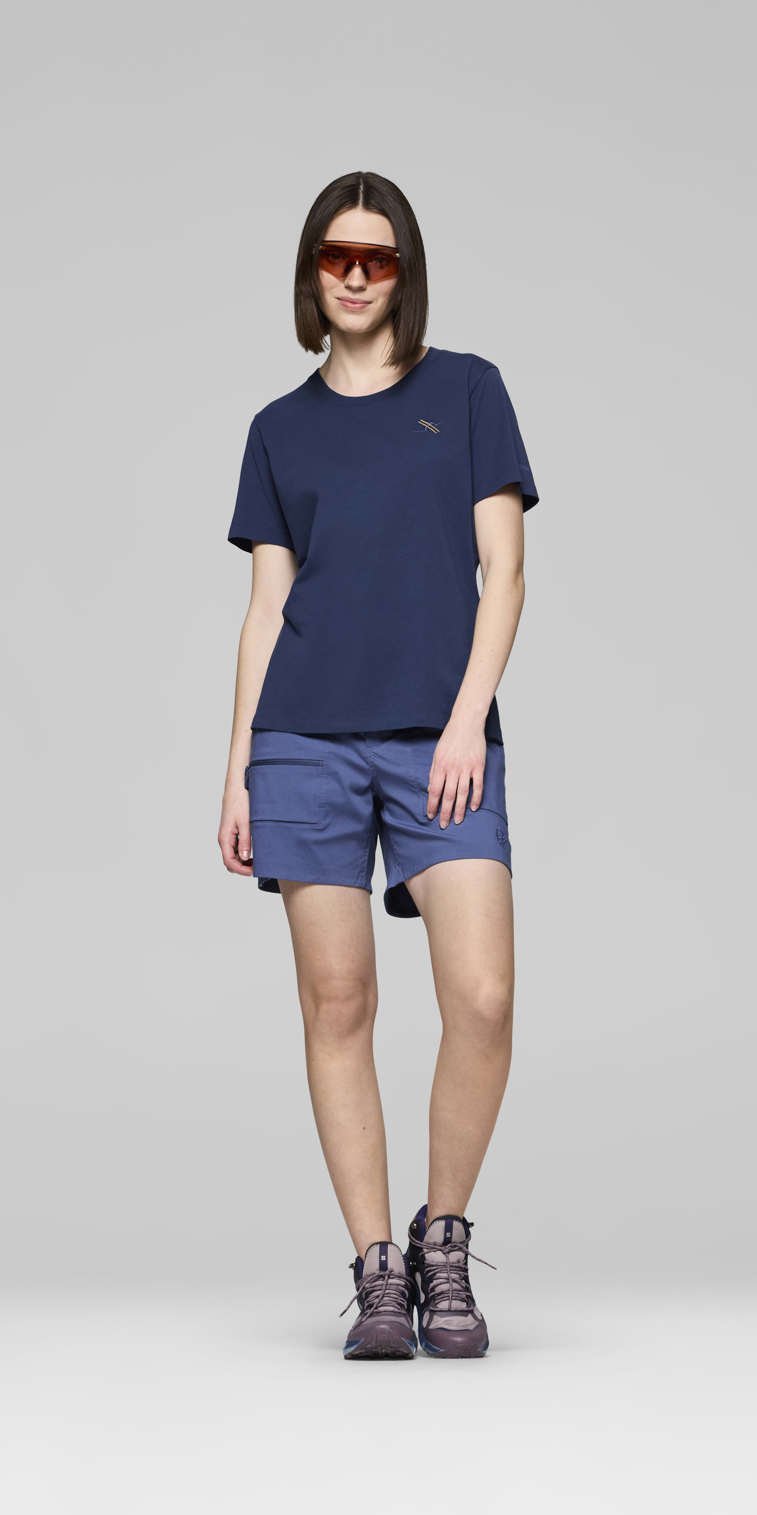 cotton activity embroidery T-shirt – Indigo Night