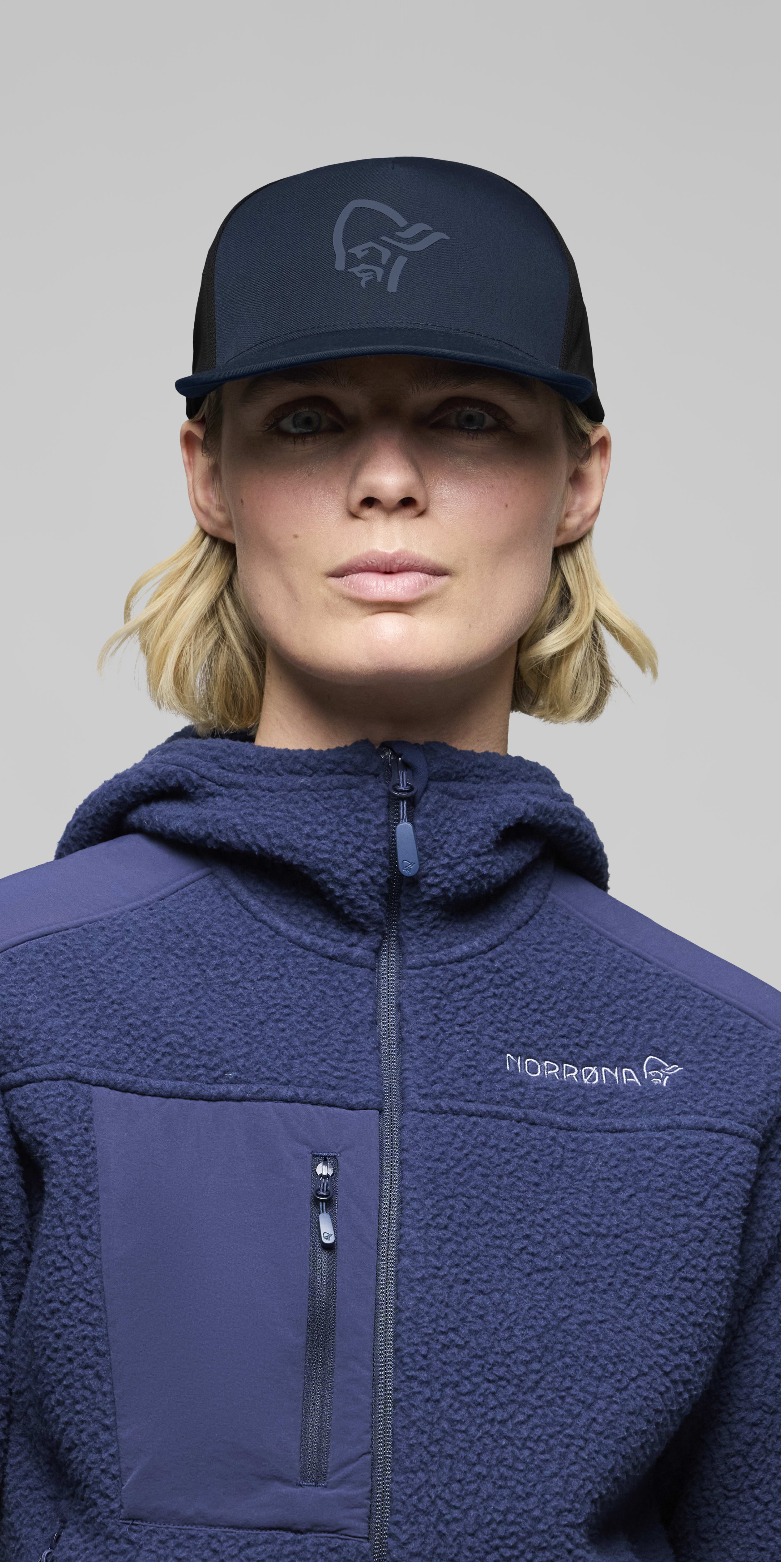 tech trucker Cap – Indigo Night