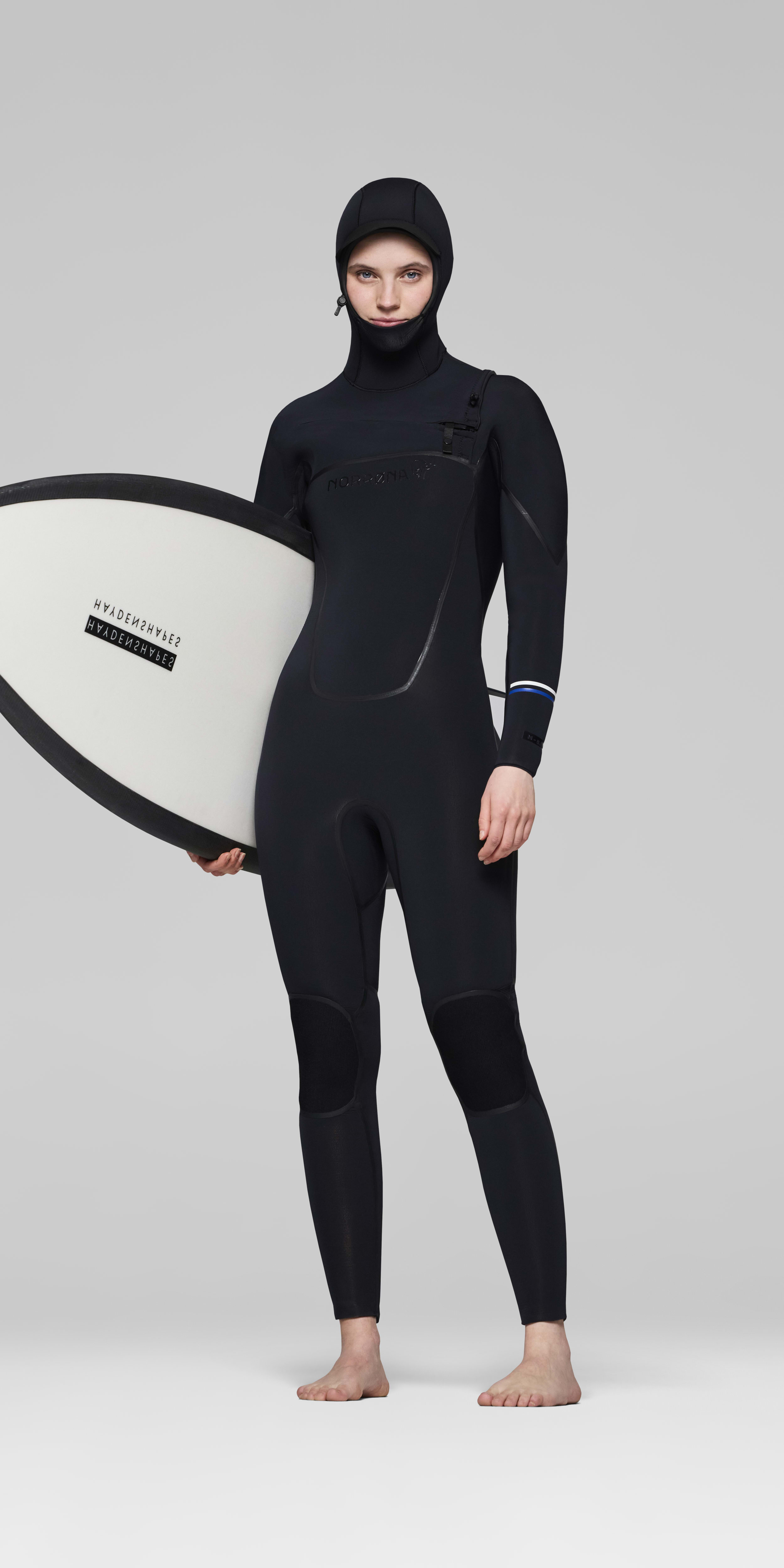 5.5/5/4mm Hooded Wetsuit – Caviar Black