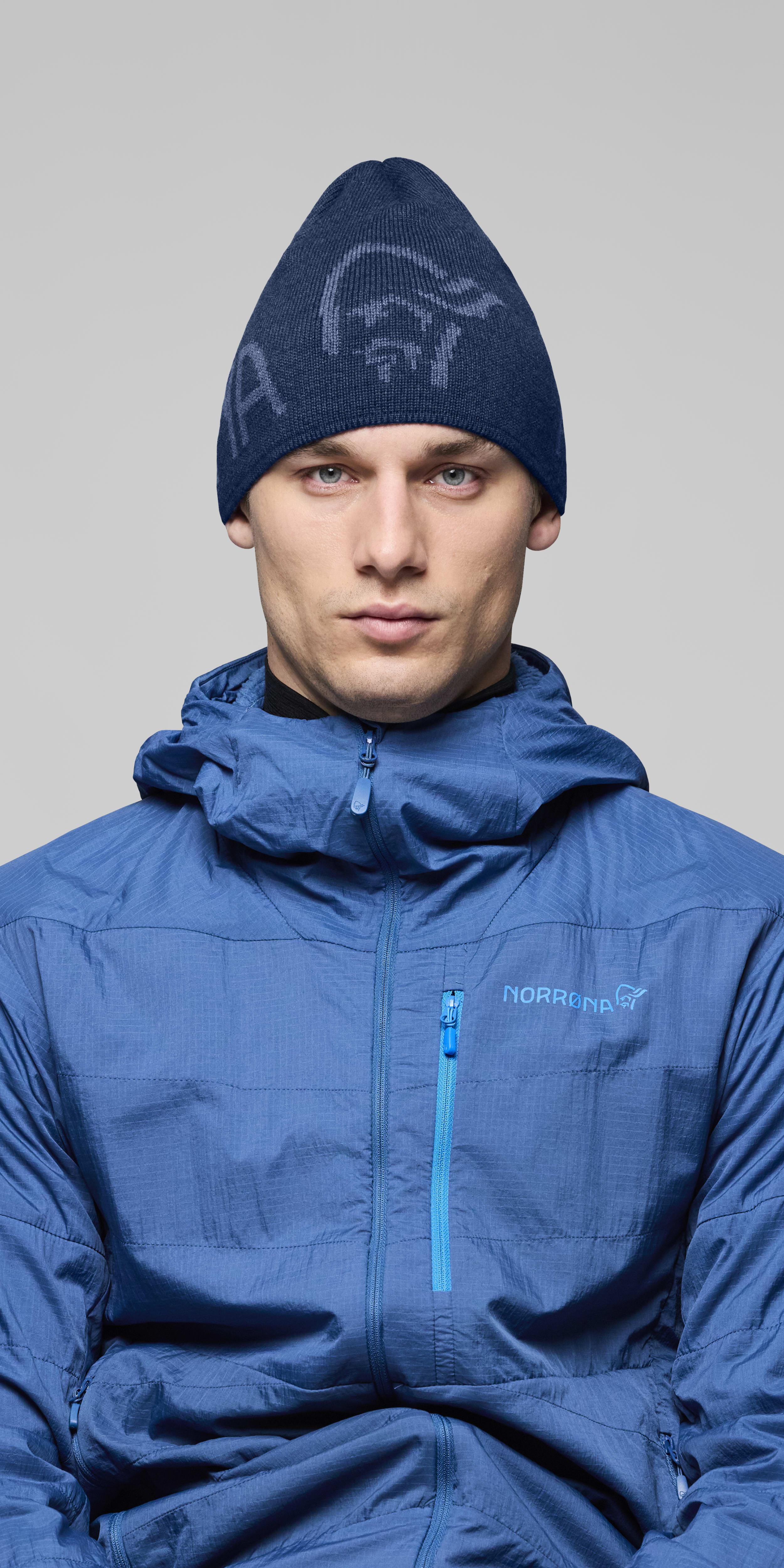 mid merinoUll logo Beanie – Indigo Night Melange