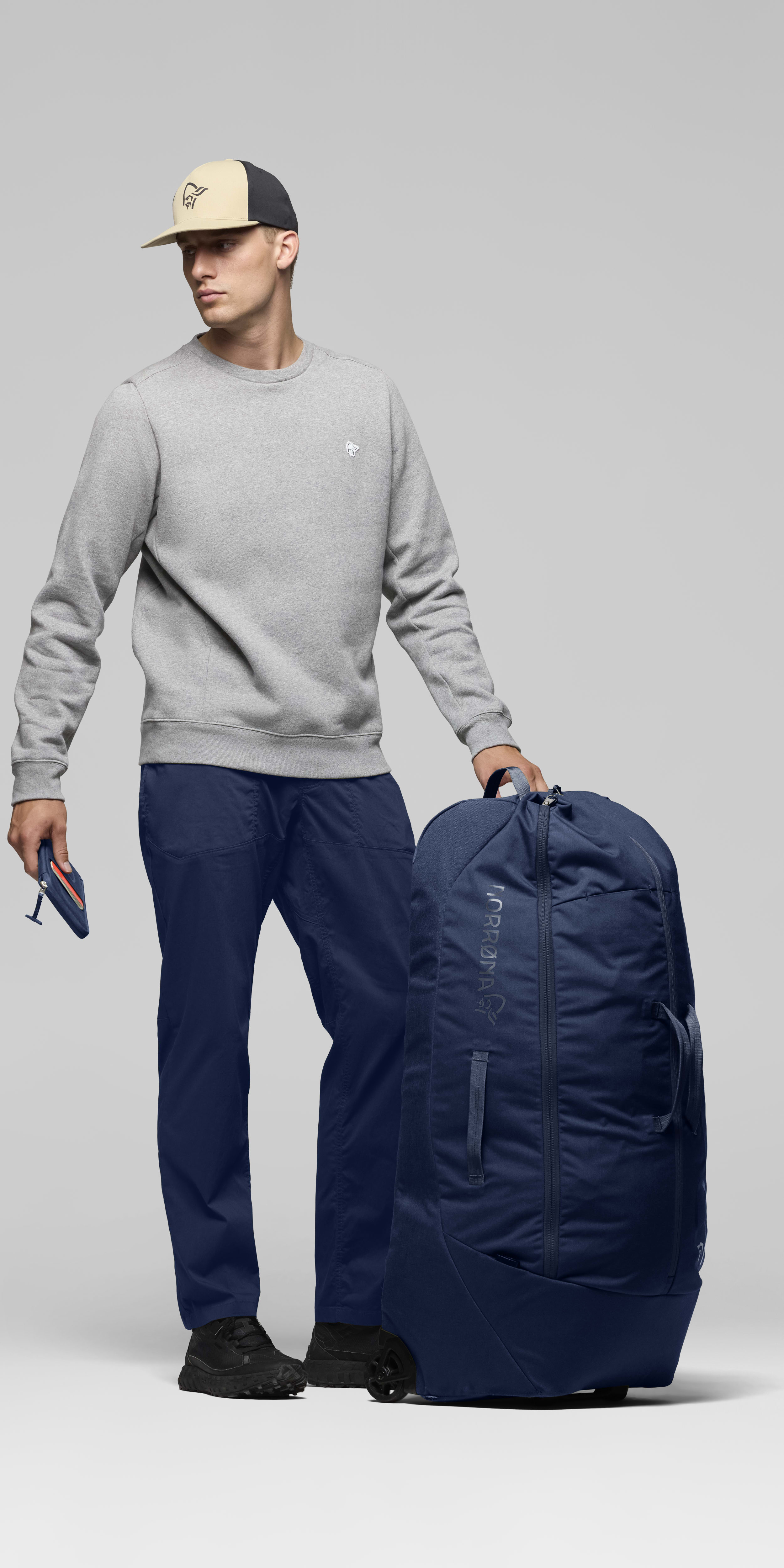 120L Trolley Bag – Indigo Night