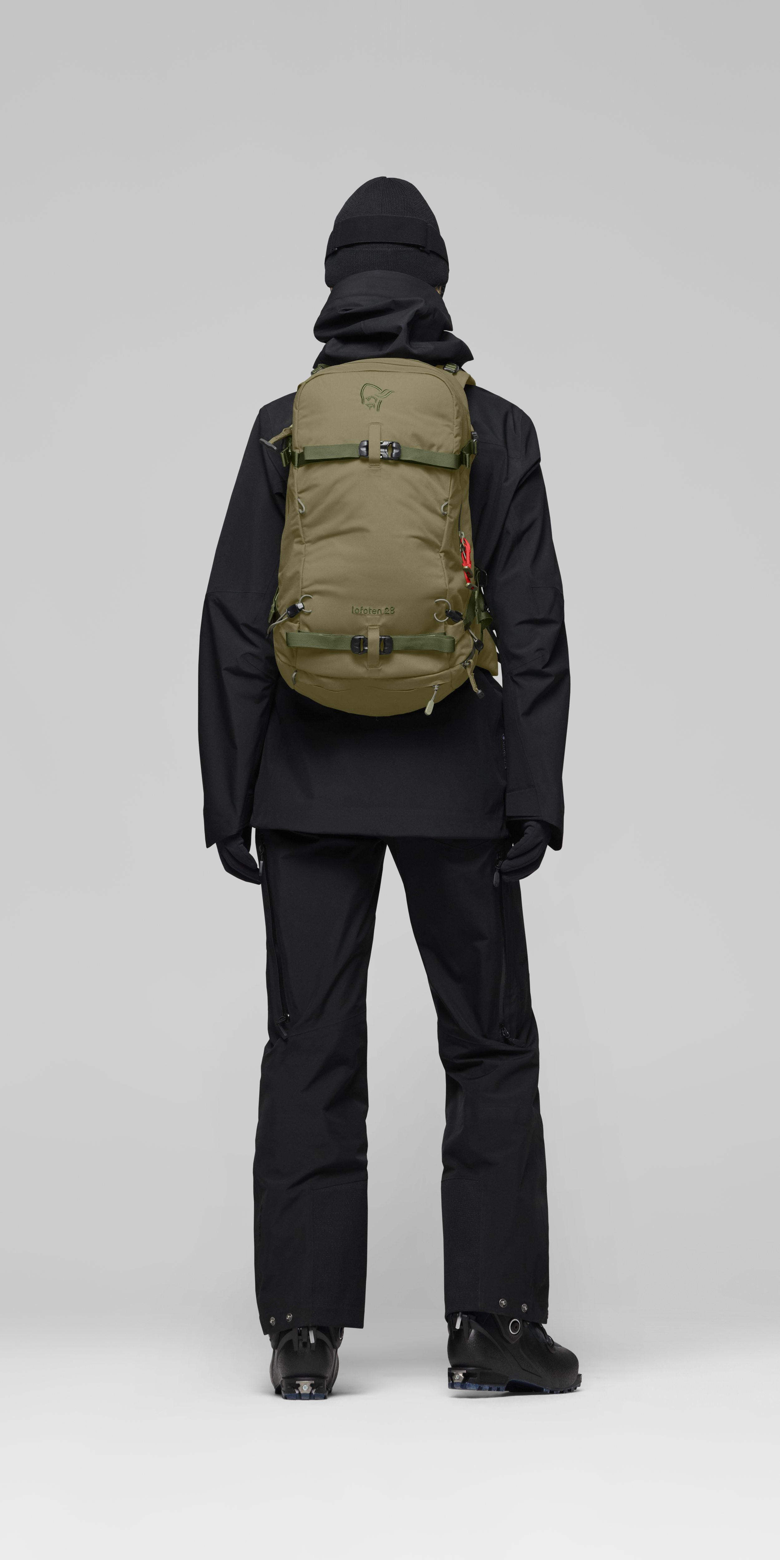 Female Look front image of lofoten 28L Pack Deep Lichen Green