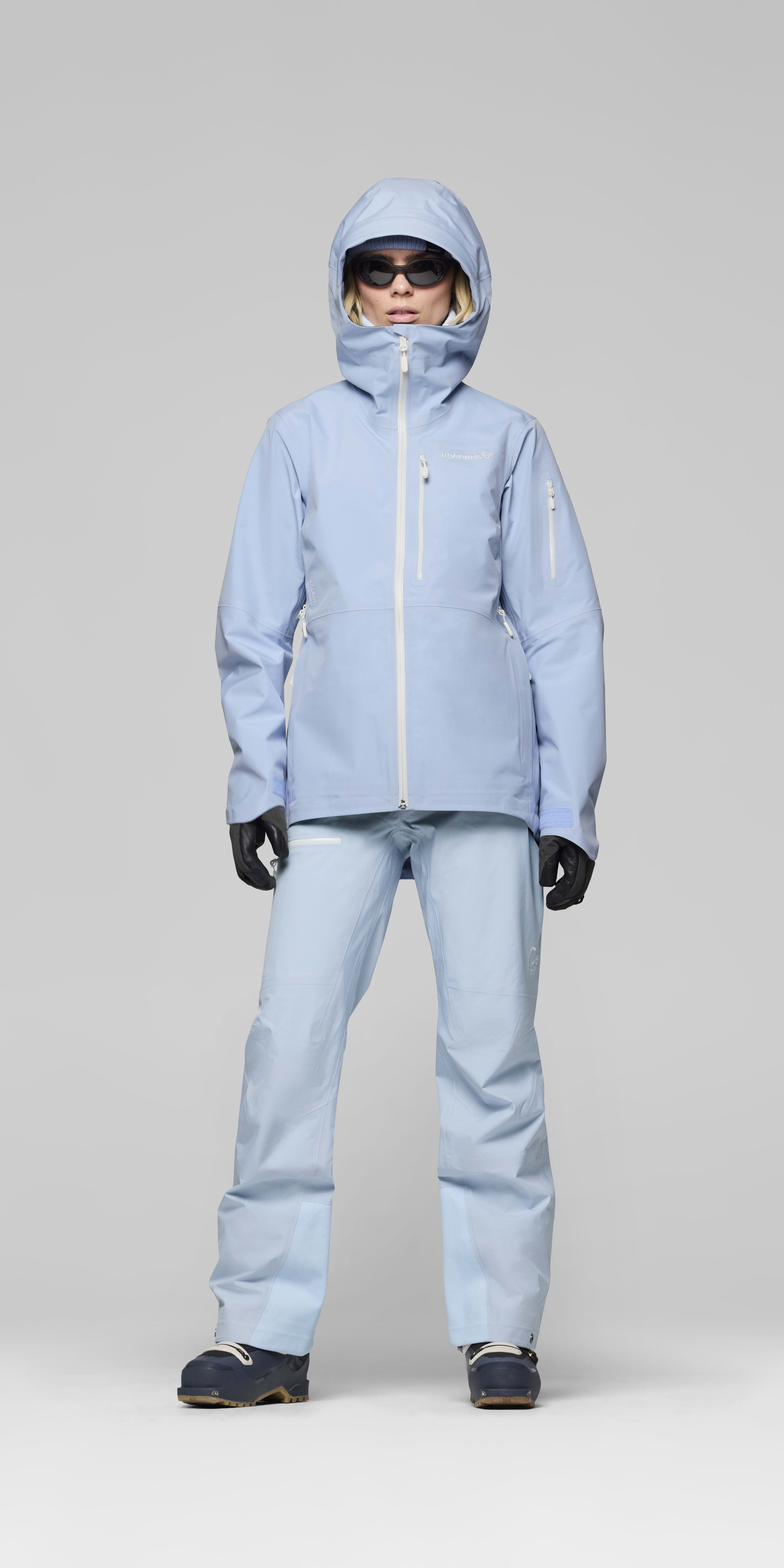 Female Look front image of lofoten Gore-Tex Jacket Cashmere Blue