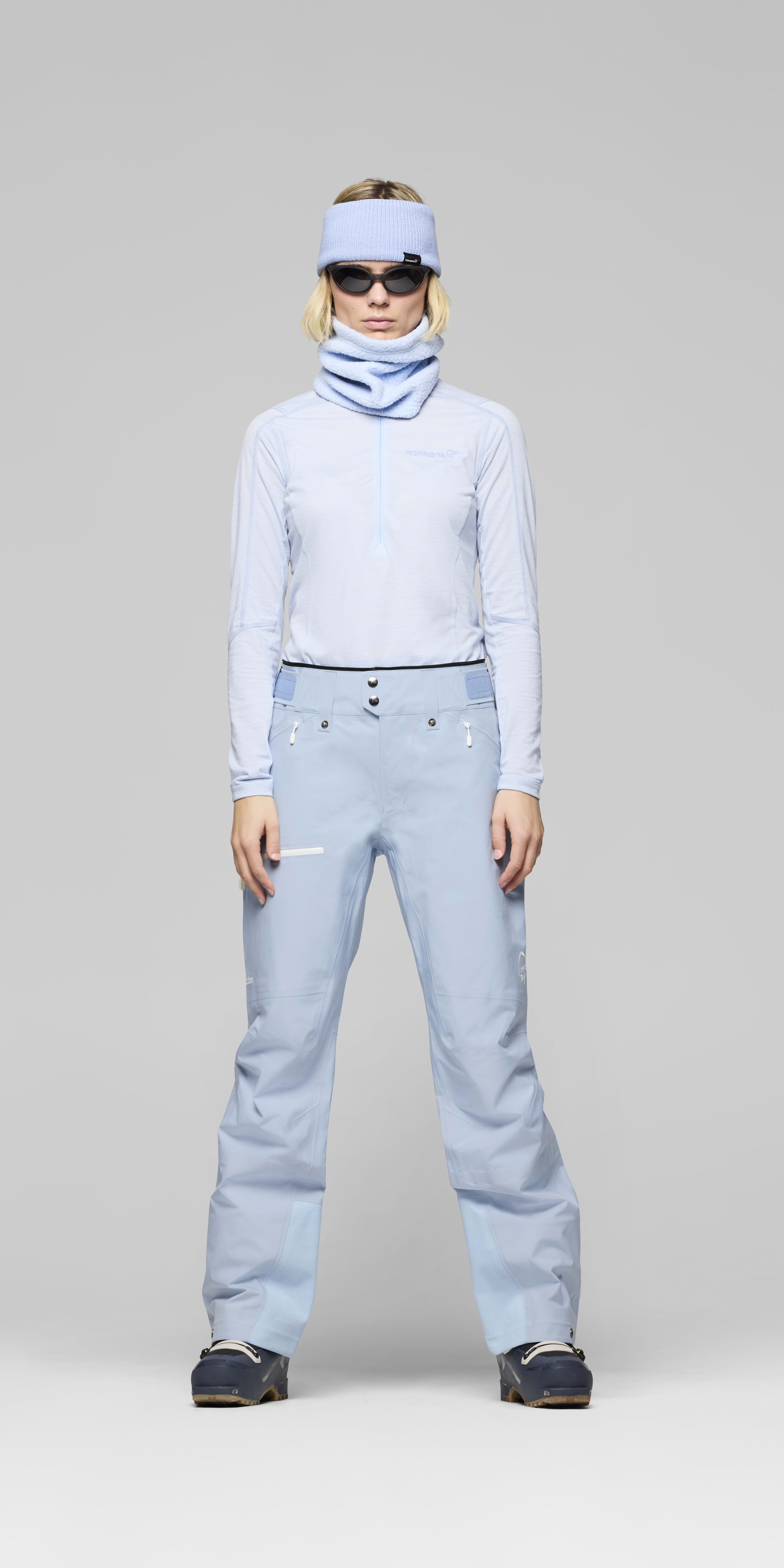 Female Look front image of lofoten Gore-Tex Pants Cashmere Blue
