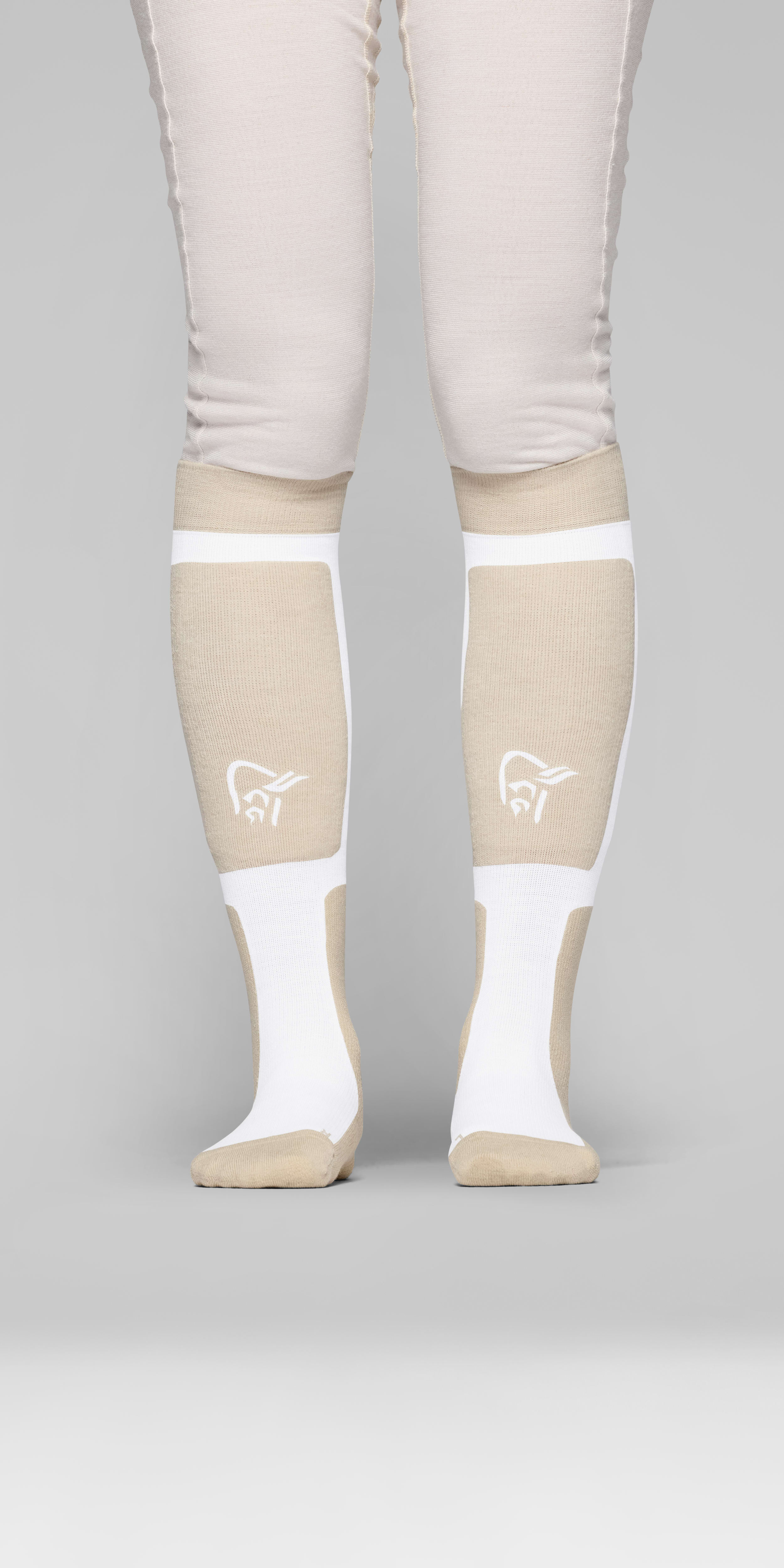 Female Look front image of lofoten mid merinoUll long Socks Oatmeal/Snow White