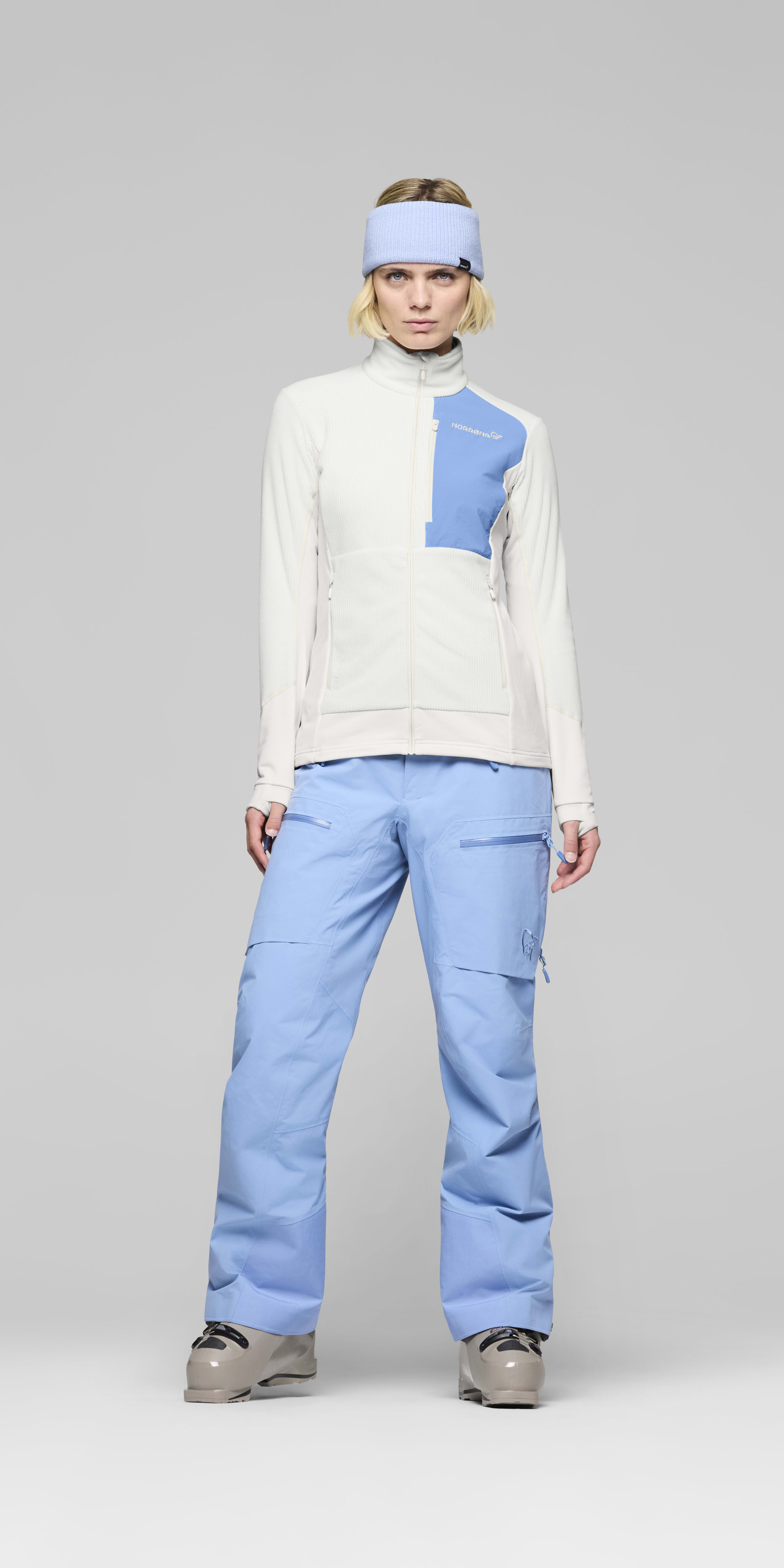 Female Look front image of lofoten warm2 Jacket Whisper White/Allure