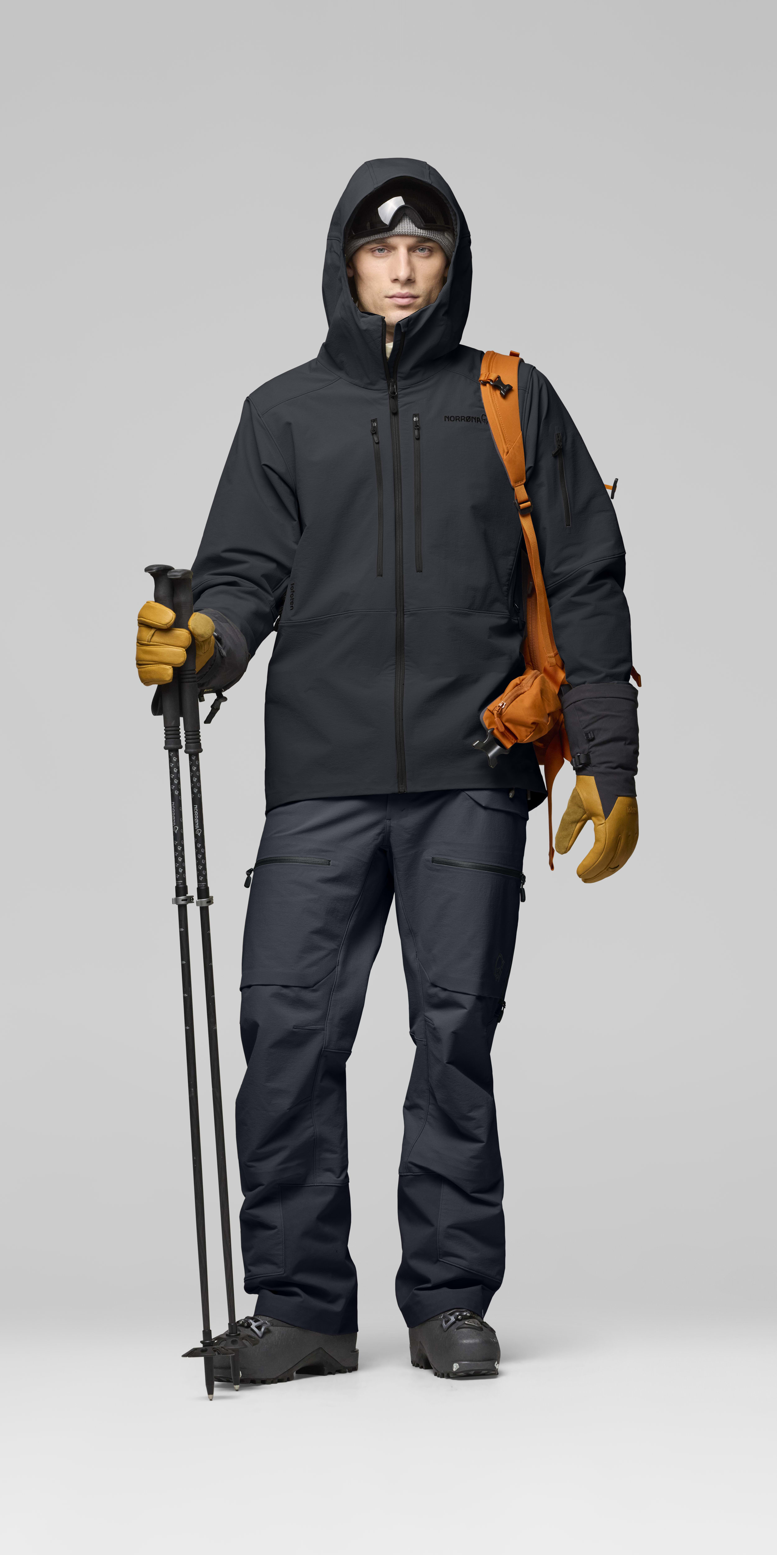 Male Look opening image of lofoten flex1 Jacket Caviar Black