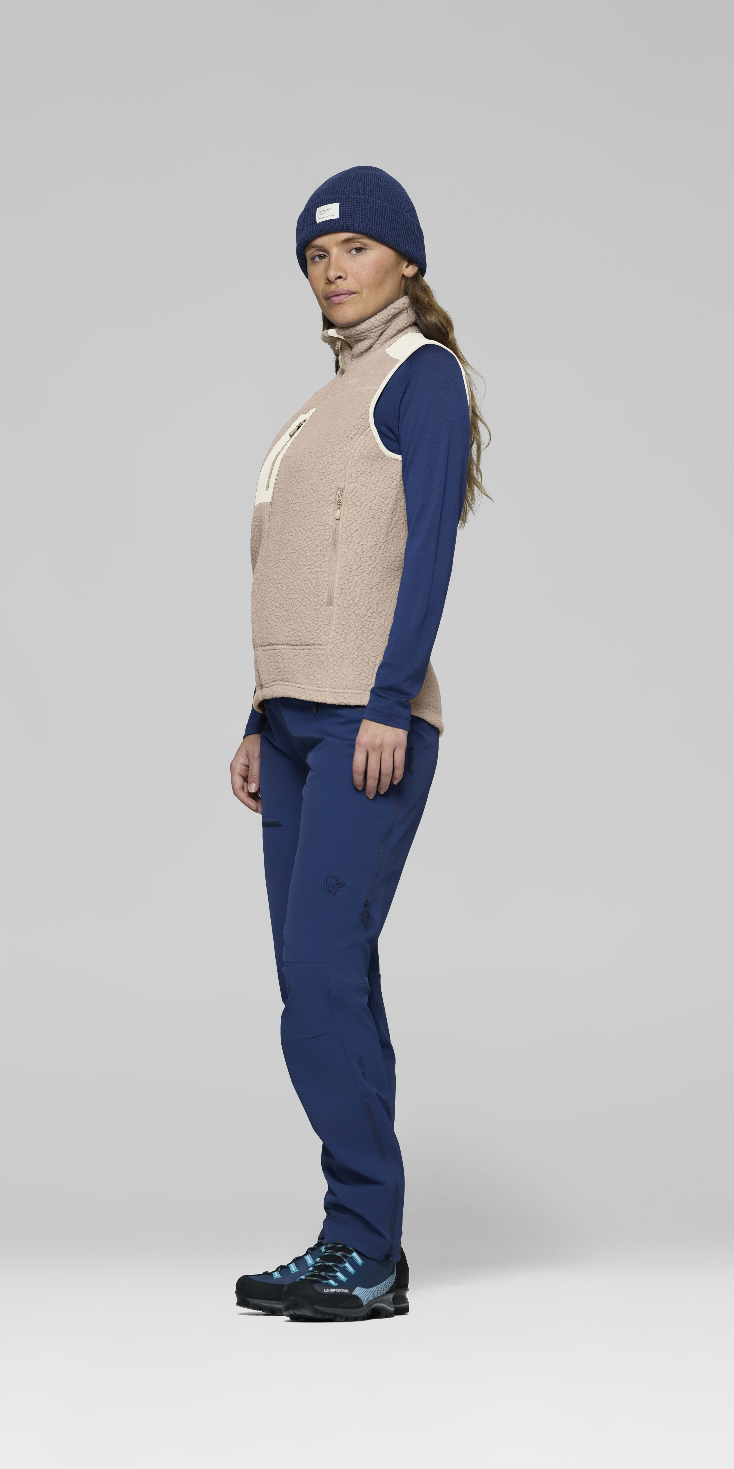 Female Look side image of trollveggen warm3 Vest Winter Twig