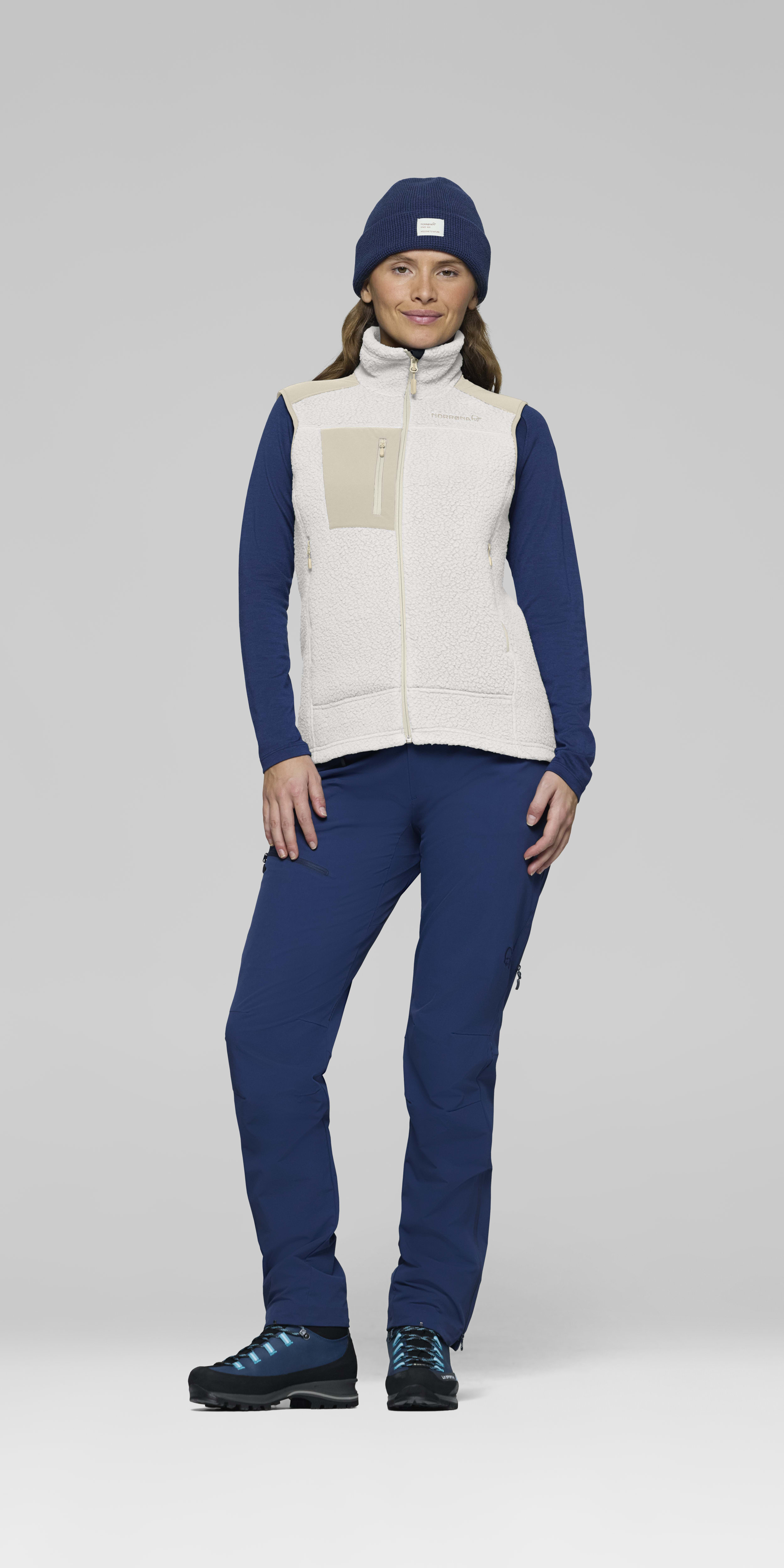 Female Look front image of trollveggen warm3 Vest Whisper White/Oatmeal