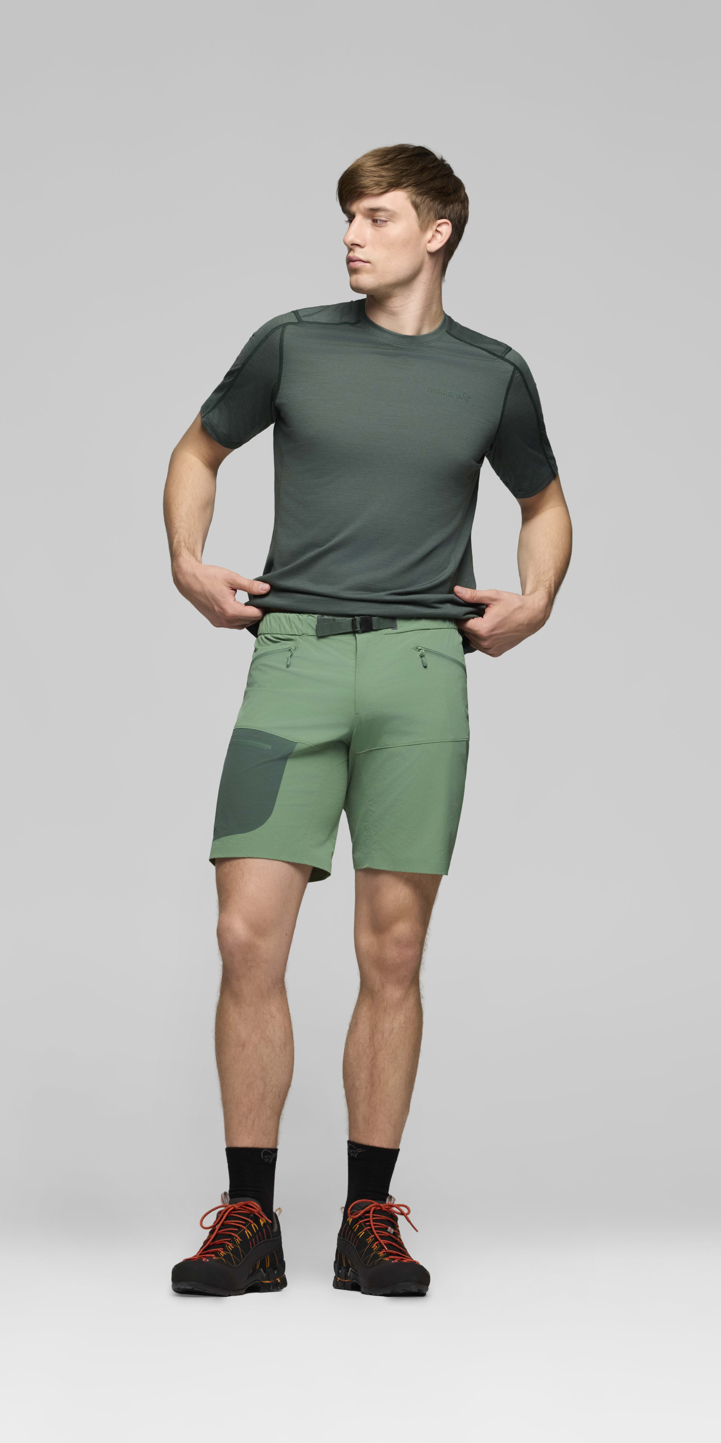 Male Look front image of falketind flex1 light Shorts Dark Ivy/Jungle Green
