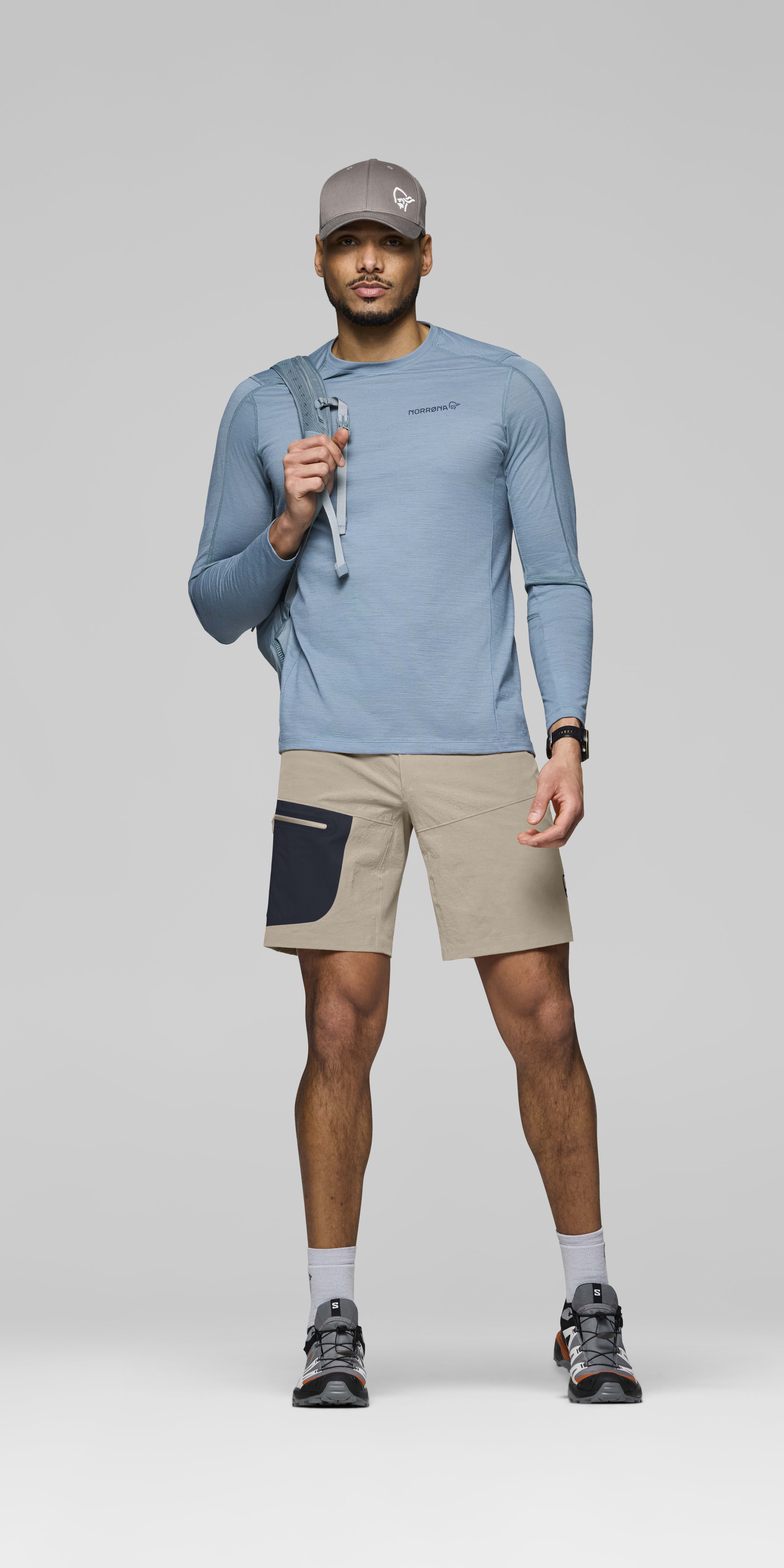 Male Look opening image of falketind flex1 light Shorts Winter Twig/Caviar Black