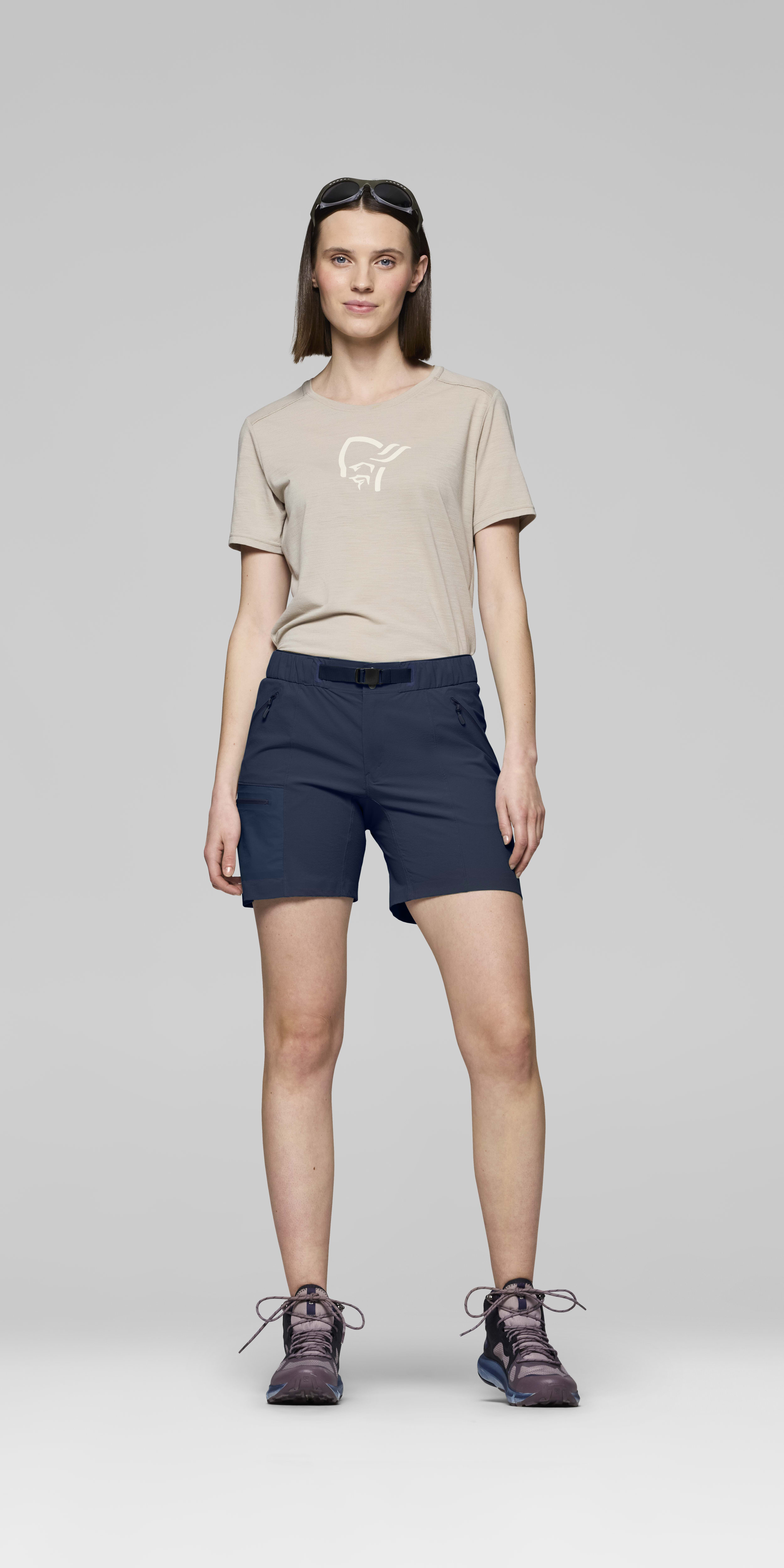 Female Look front image of falketind flex1 light Shorts Indigo Night