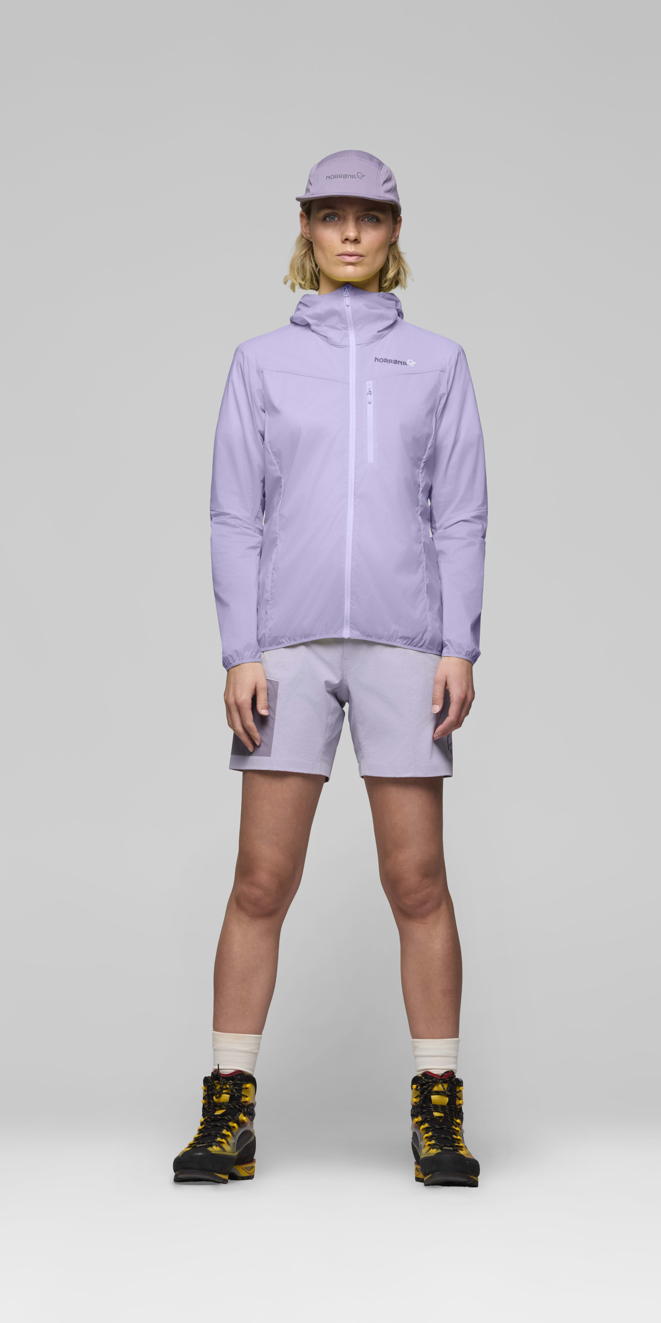 Female Look front image of falketind aero60 Zip Hood Heirloom Lilac