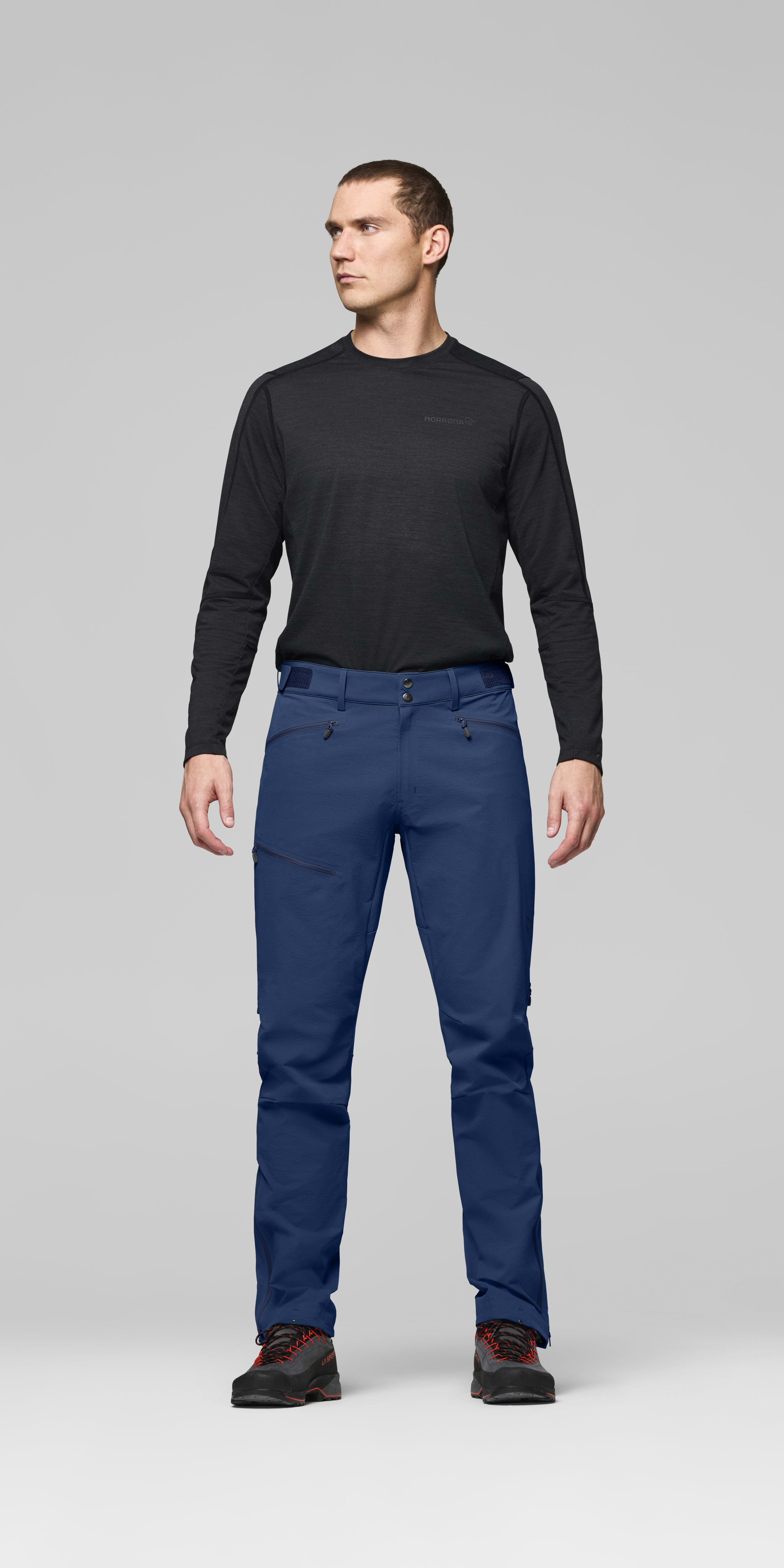 Male Look front image of falketind flex1 Pants Indigo Night