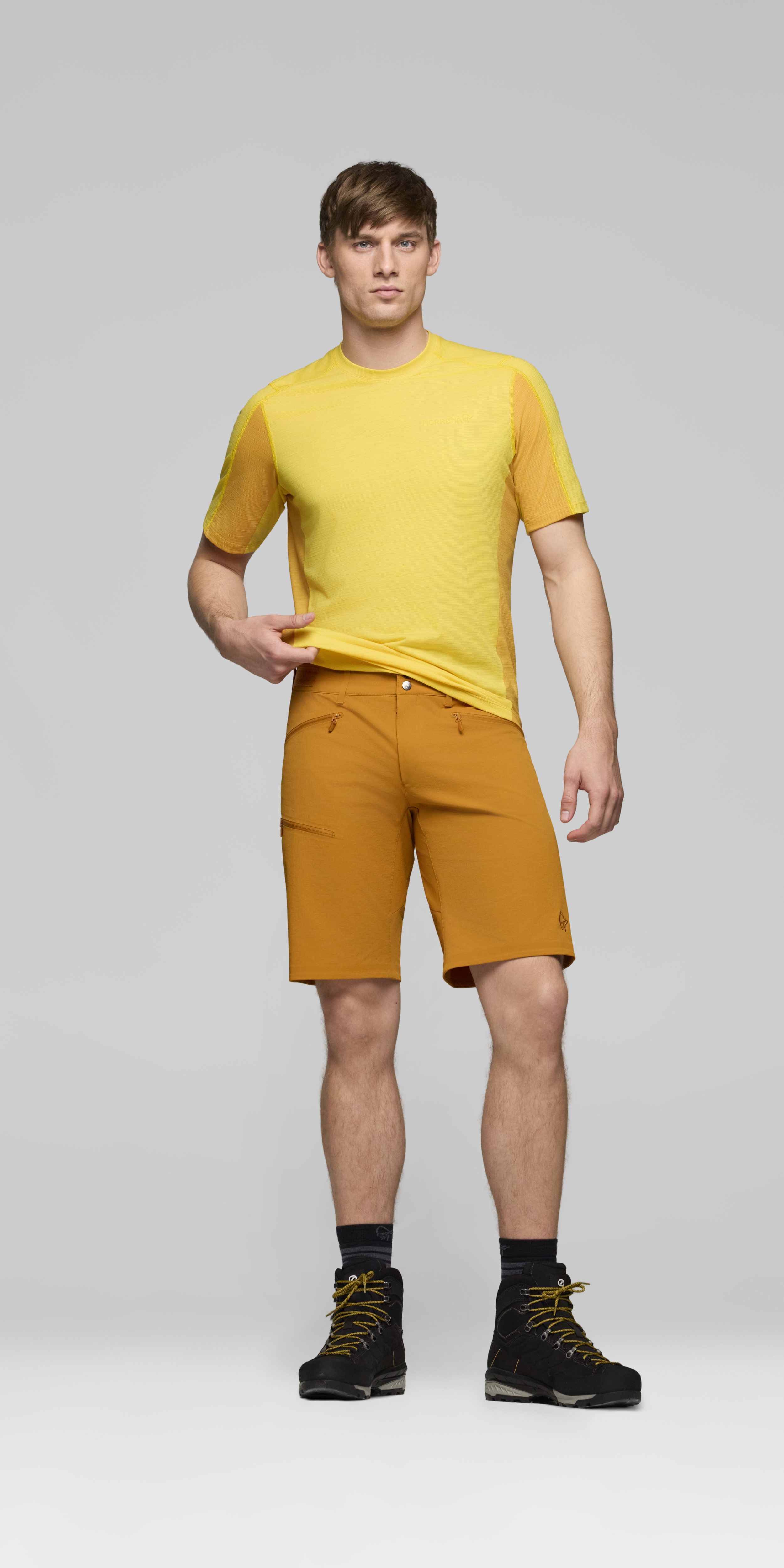 Male Look front image of falketind flex1 Shorts Honey Ginger