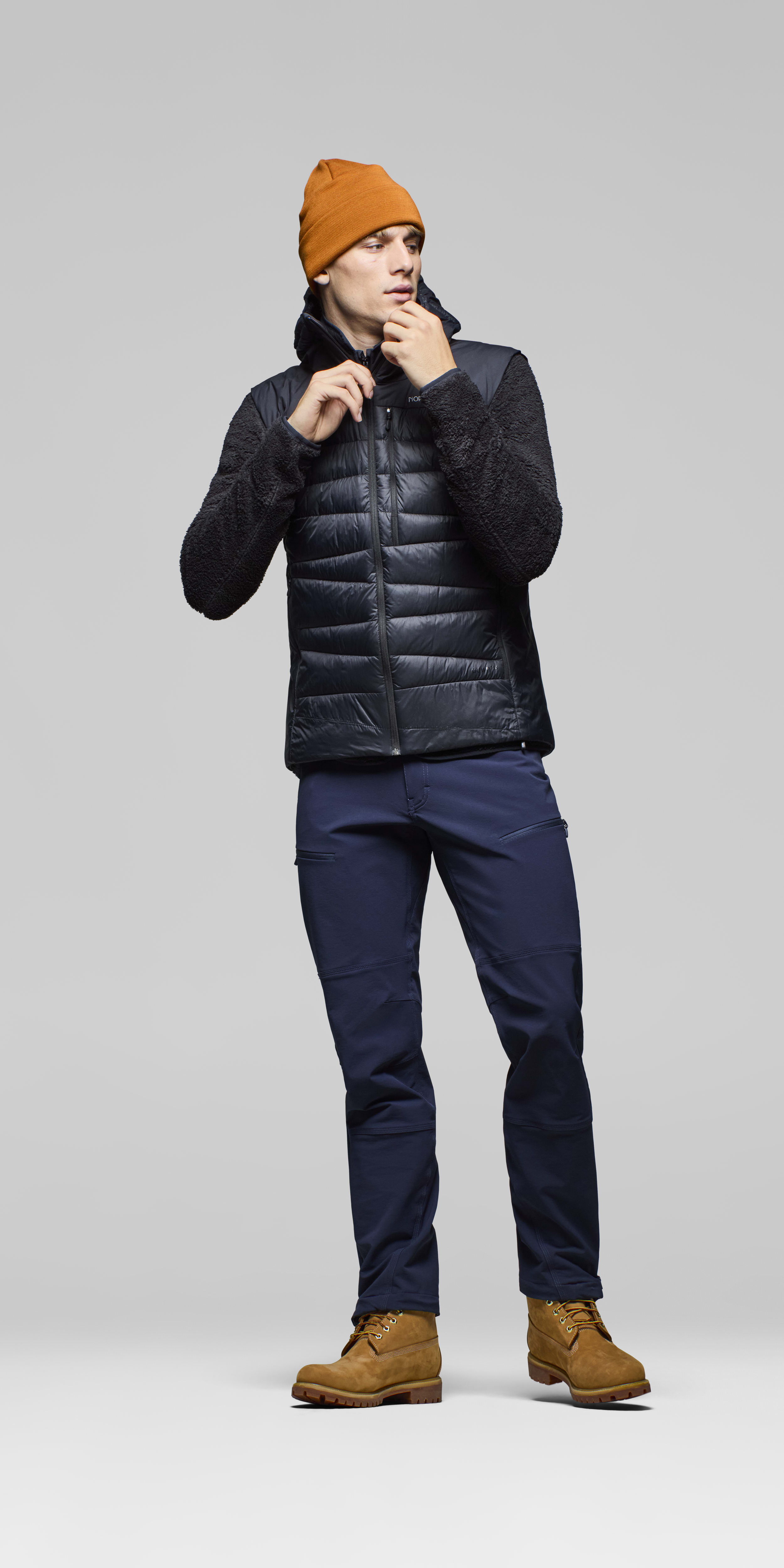 Male Look opening image of falketind down750 Vest Caviar Black