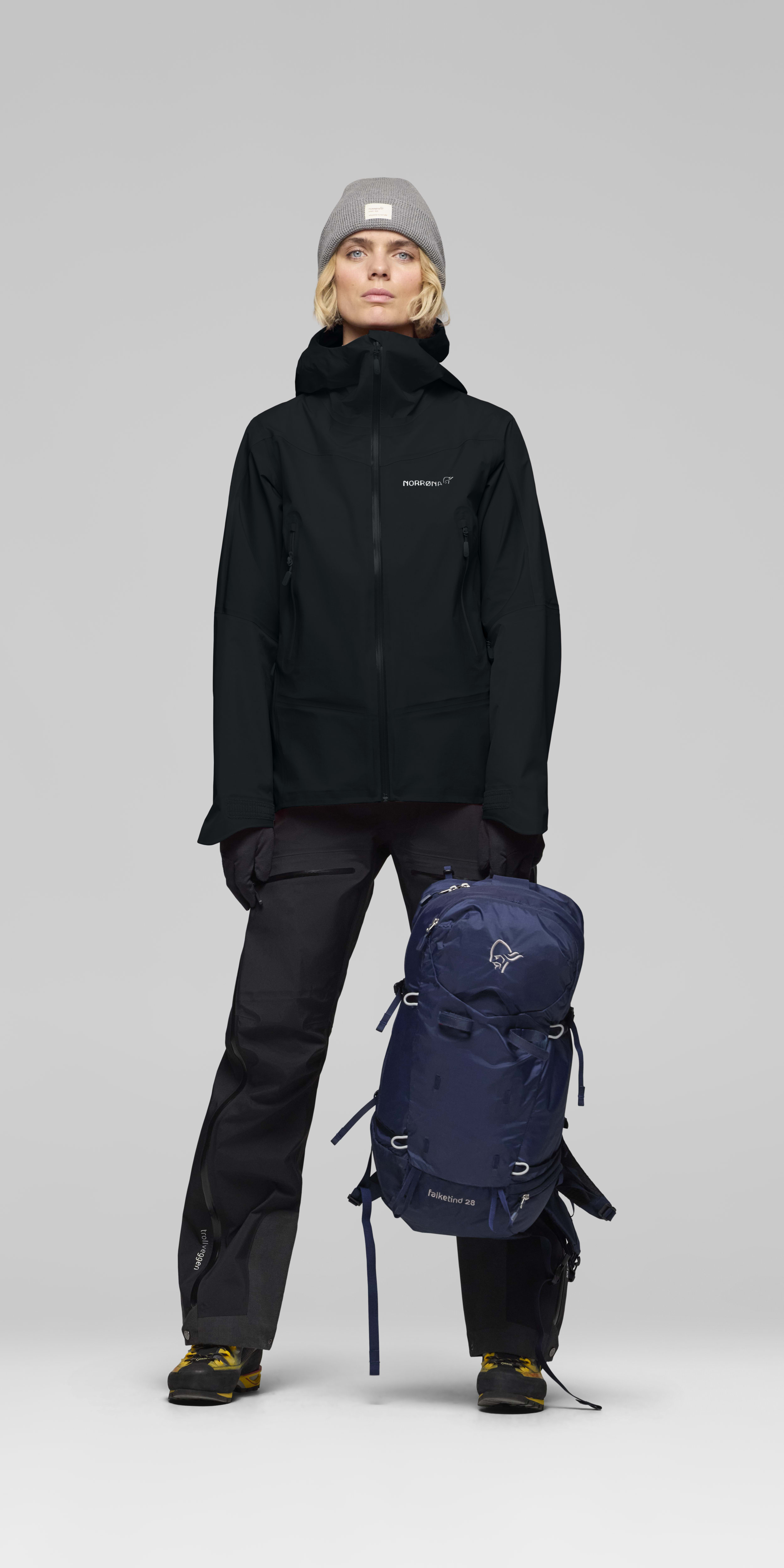 Female Look opening image of falketind Gore-Tex Jacket Caviar Black
