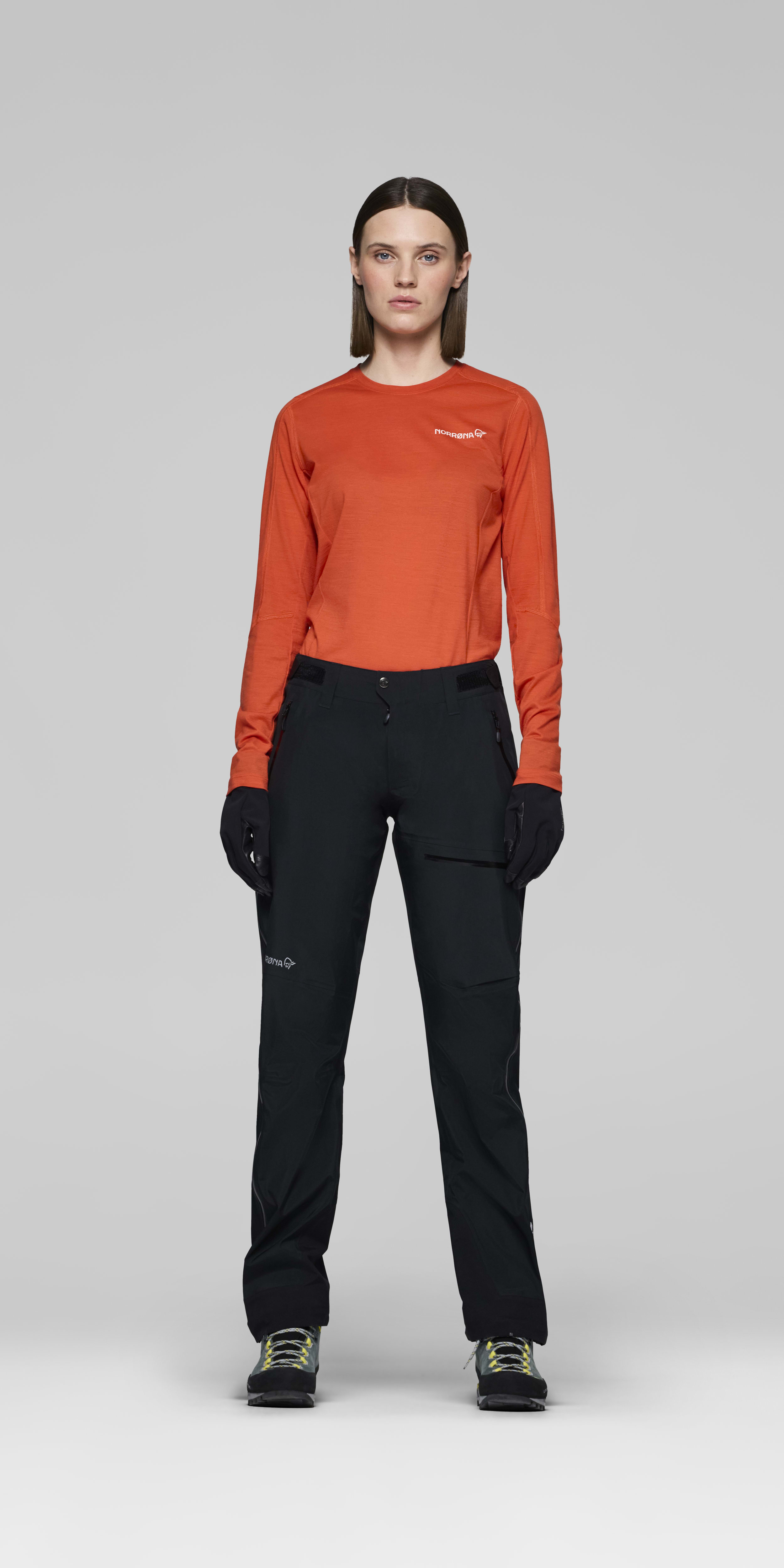 Female Look front image of falketind Gore-Tex Pants Caviar Black