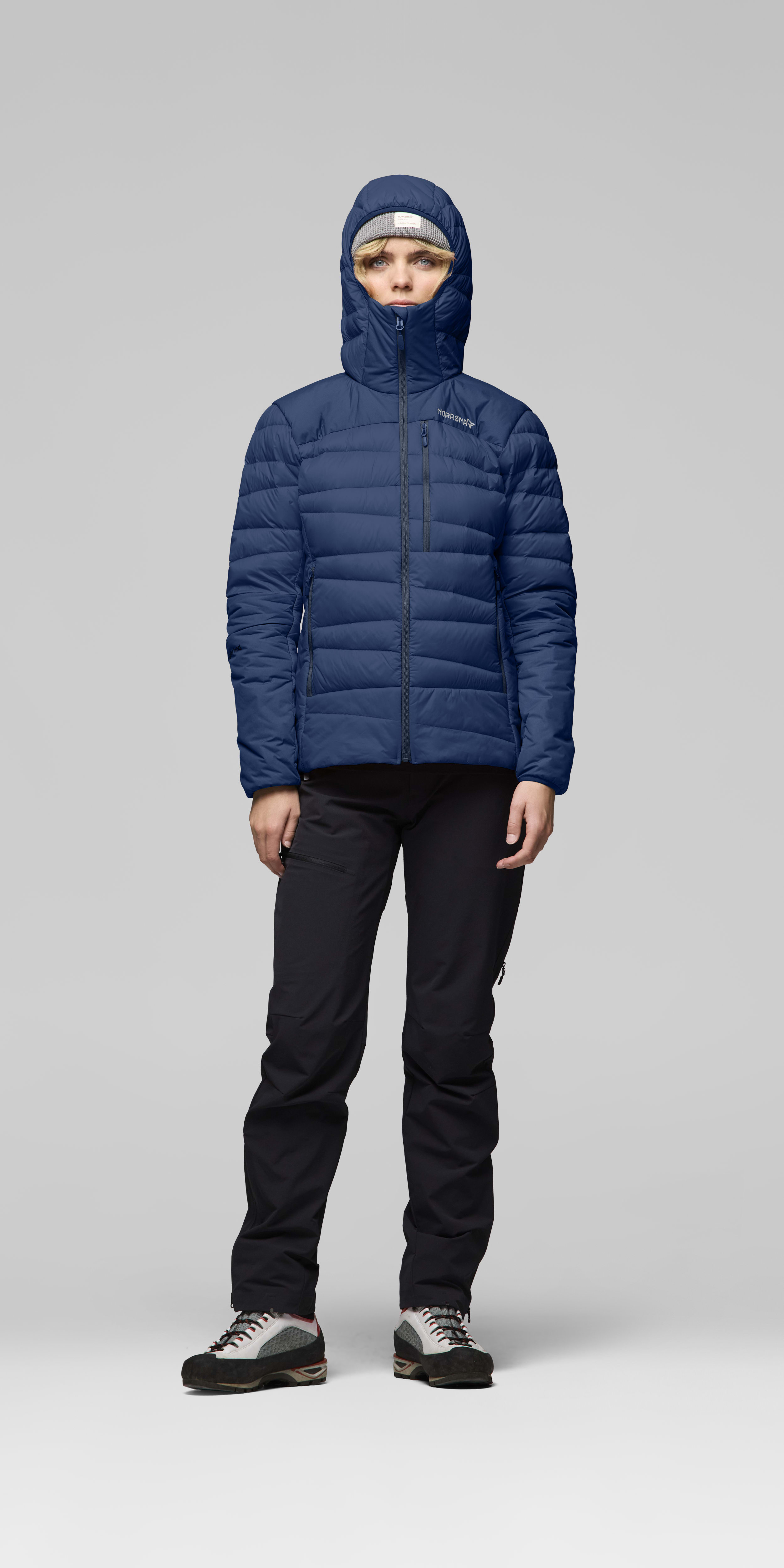 Female Look front image of falketind down750 Zip Hood Indigo Night