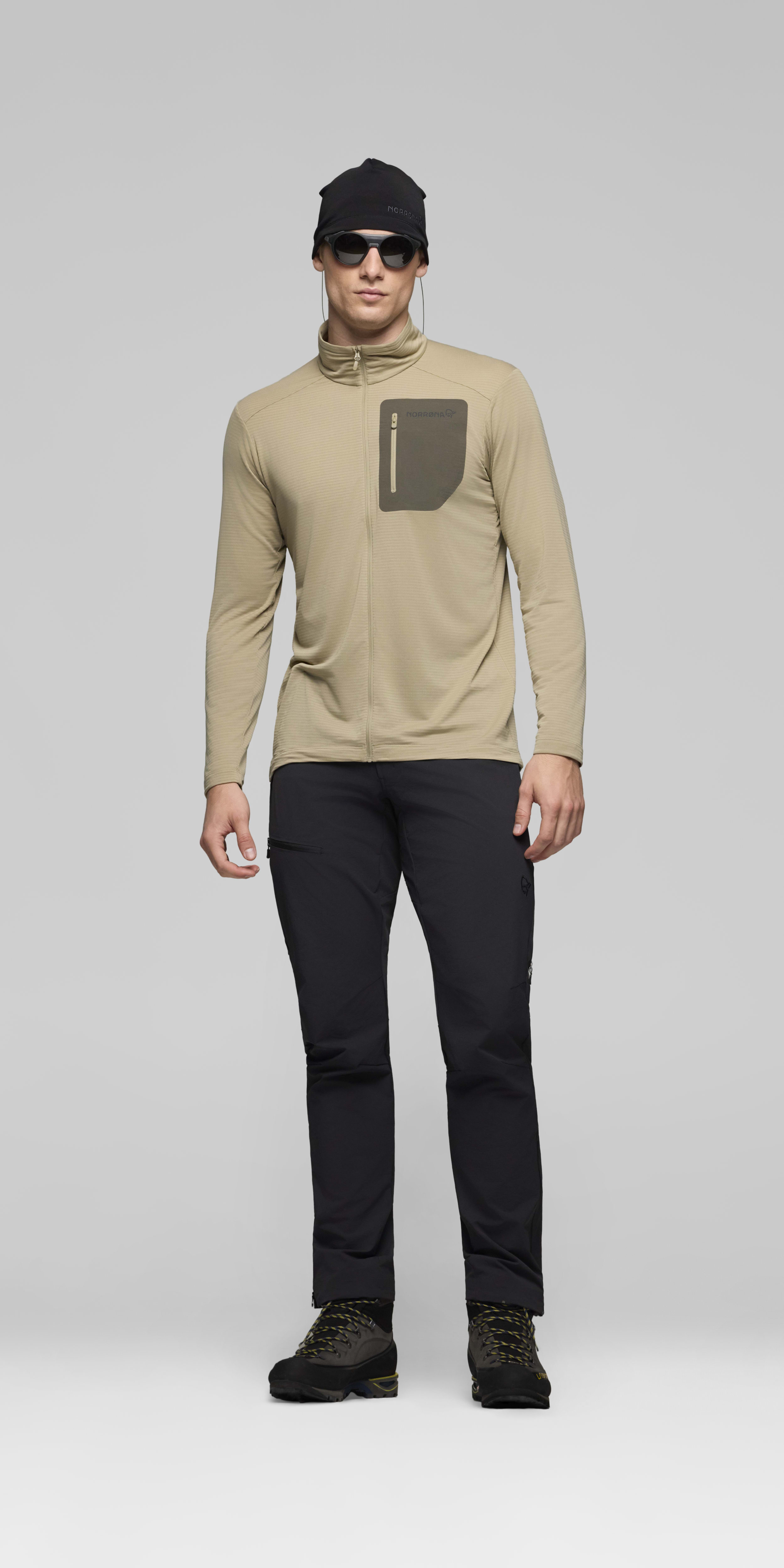 Male Look front image of falketind warm1 Jacket Winter Twig/Beluga