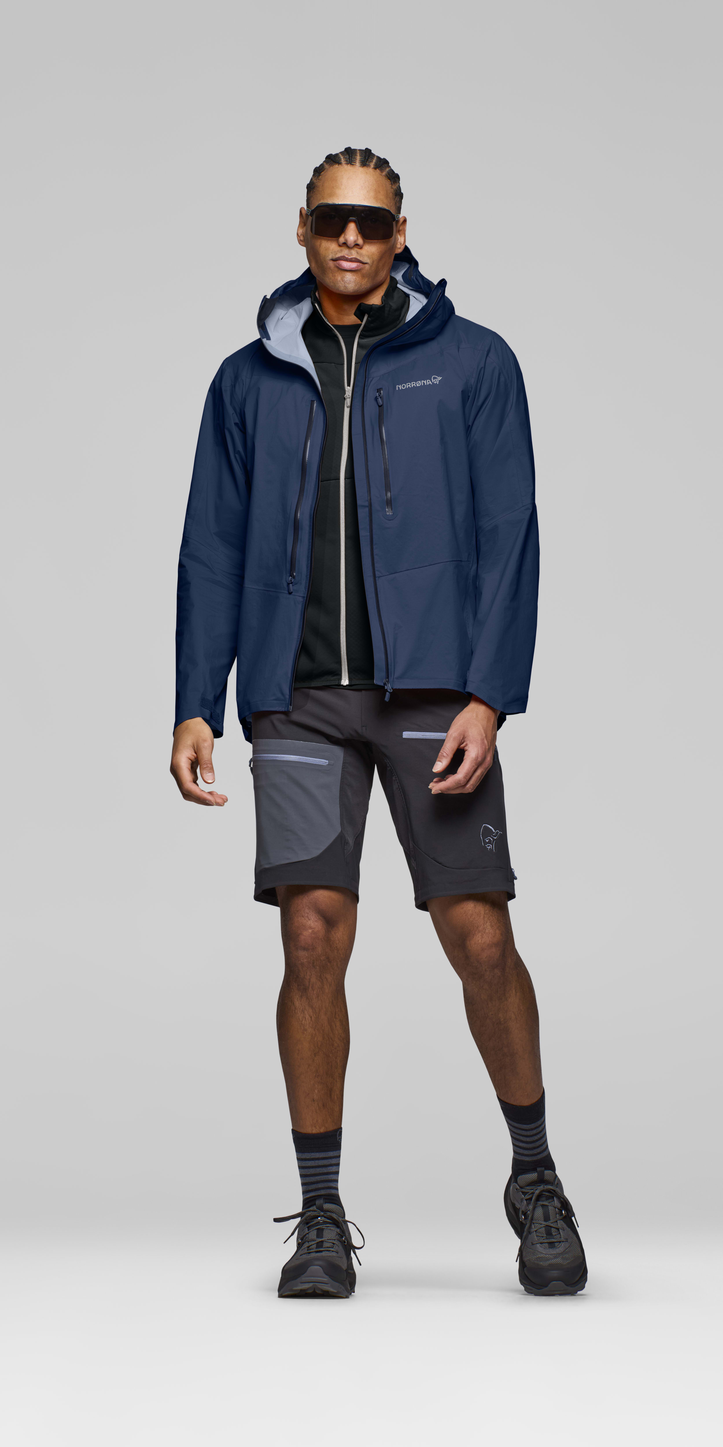 Male Look front image of falketind dri1 Jacket Indigo Night