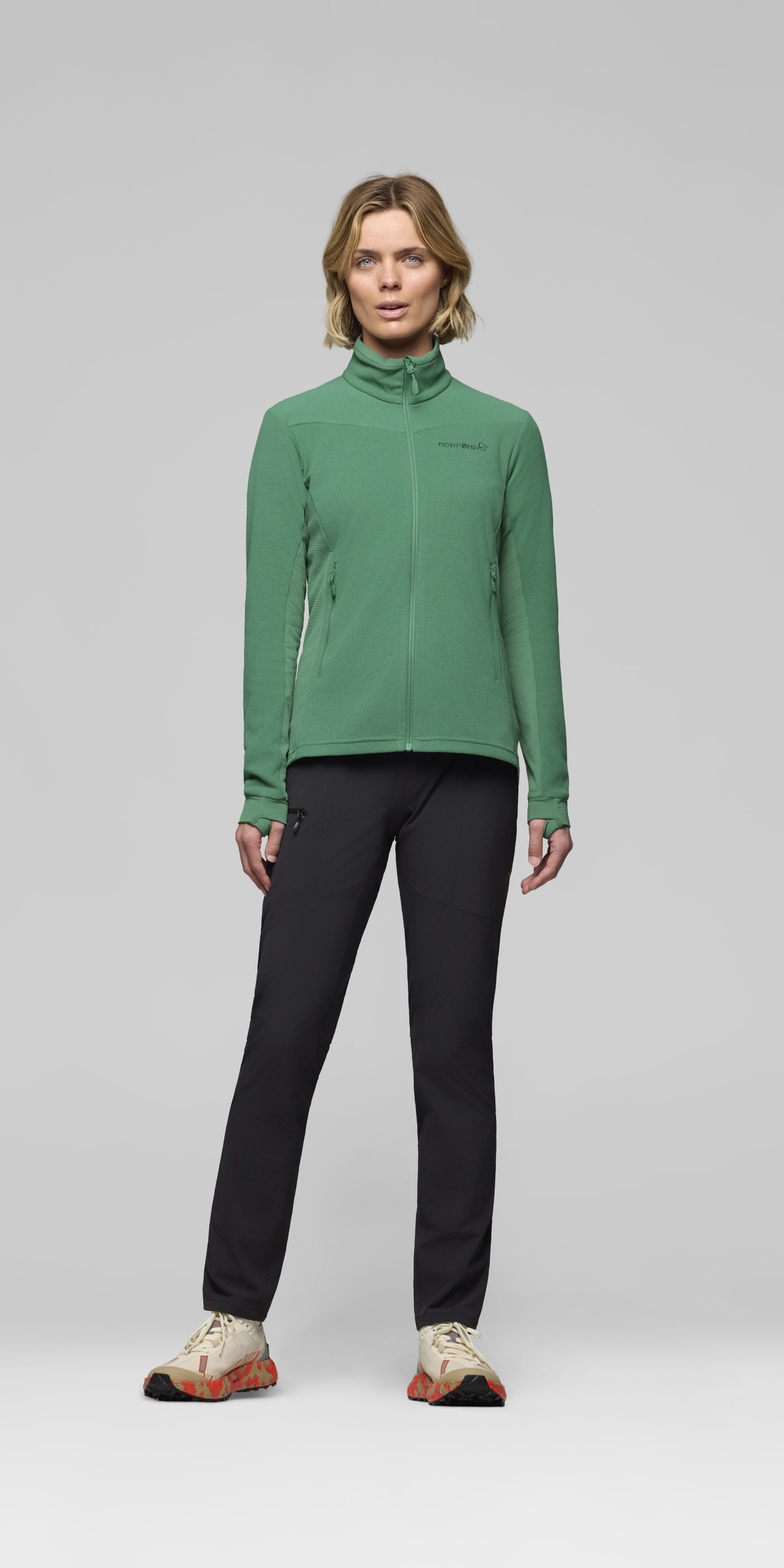 Female Look front image of falketind warm2 Jacket Dark Ivy