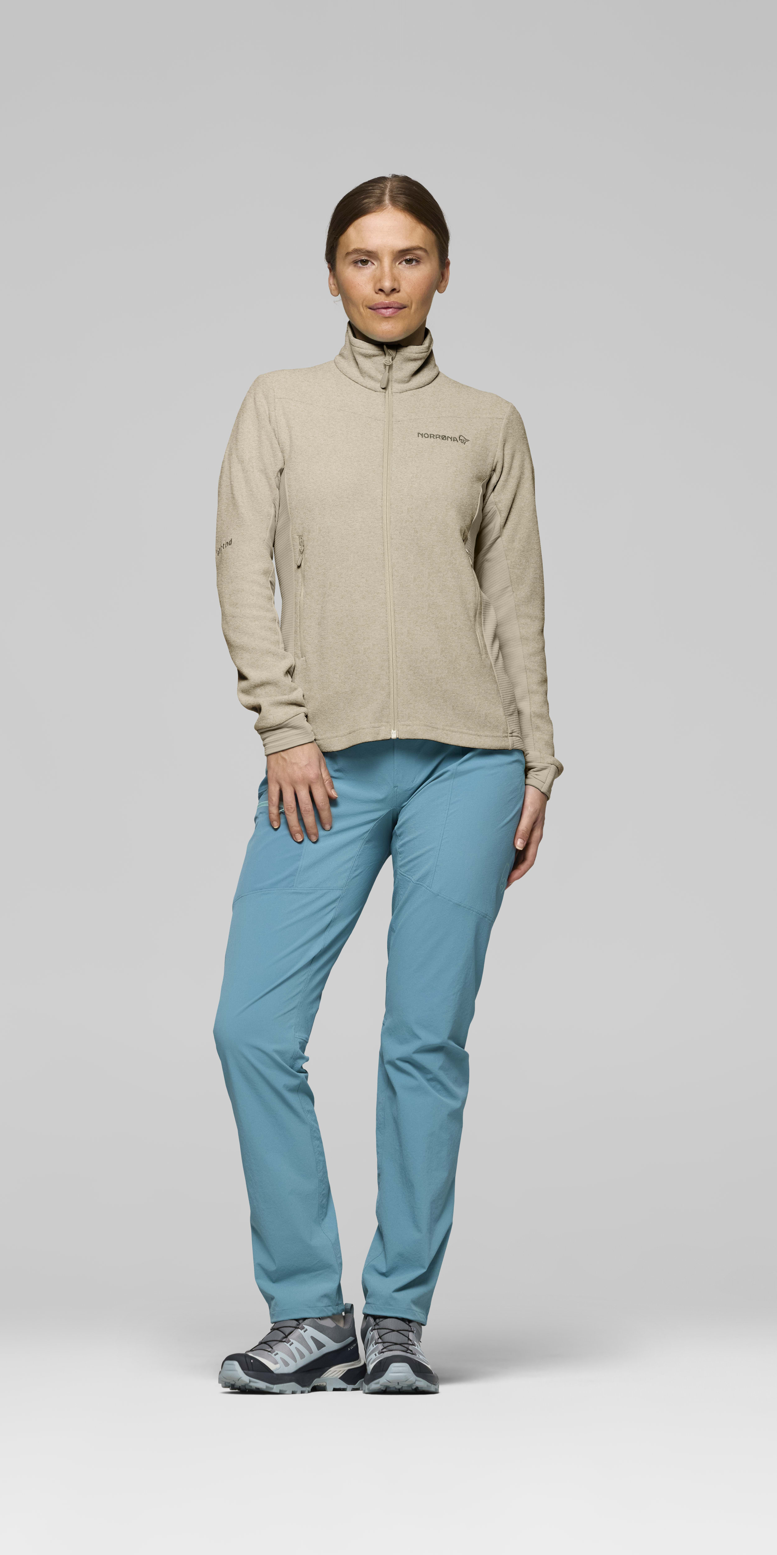 Female Look front image of falketind warm2 Jacket Winter Twig