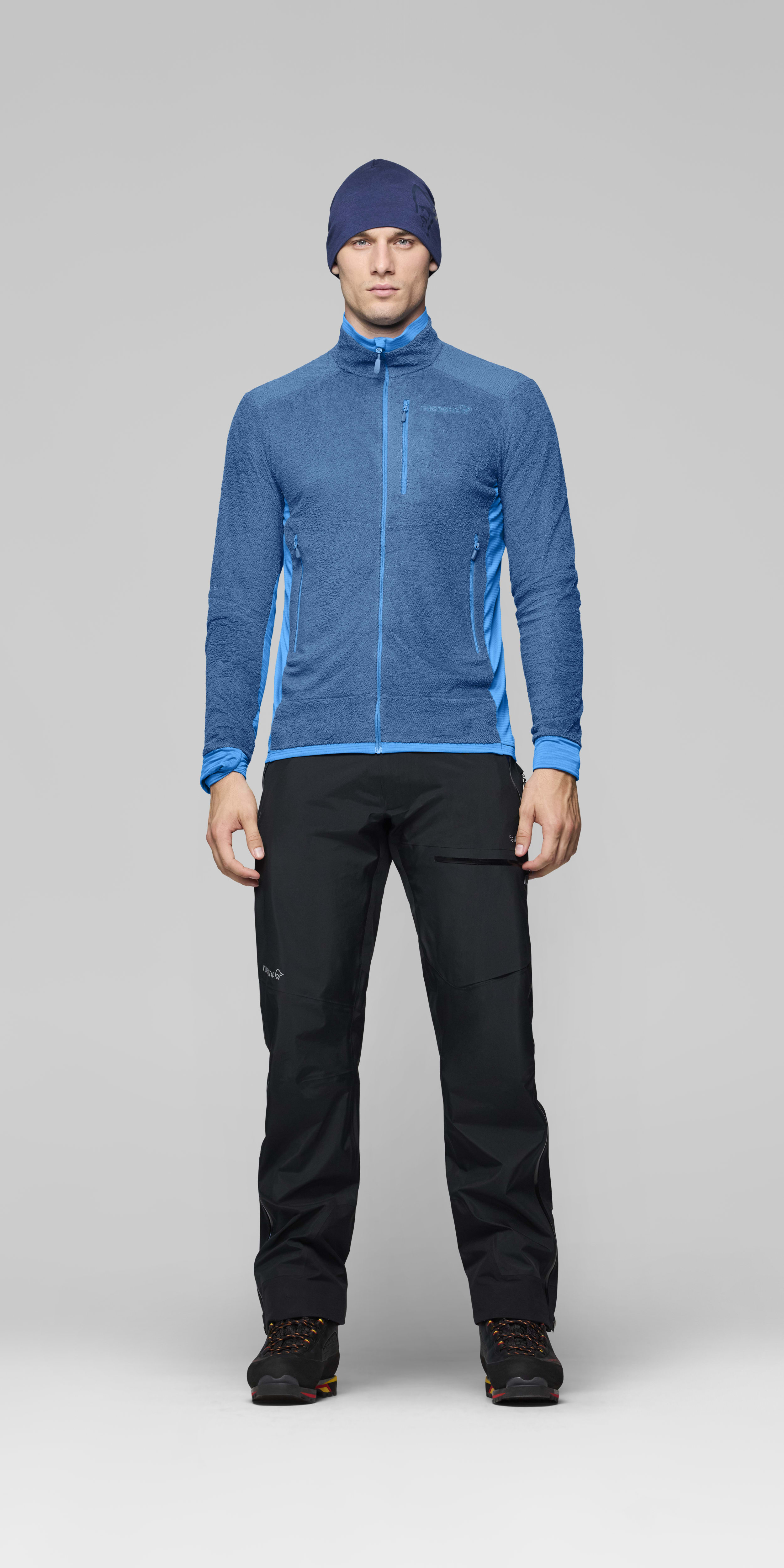 Male Look front image of falketind warm1 active Jacket Dark Blue/Brilliant Blue