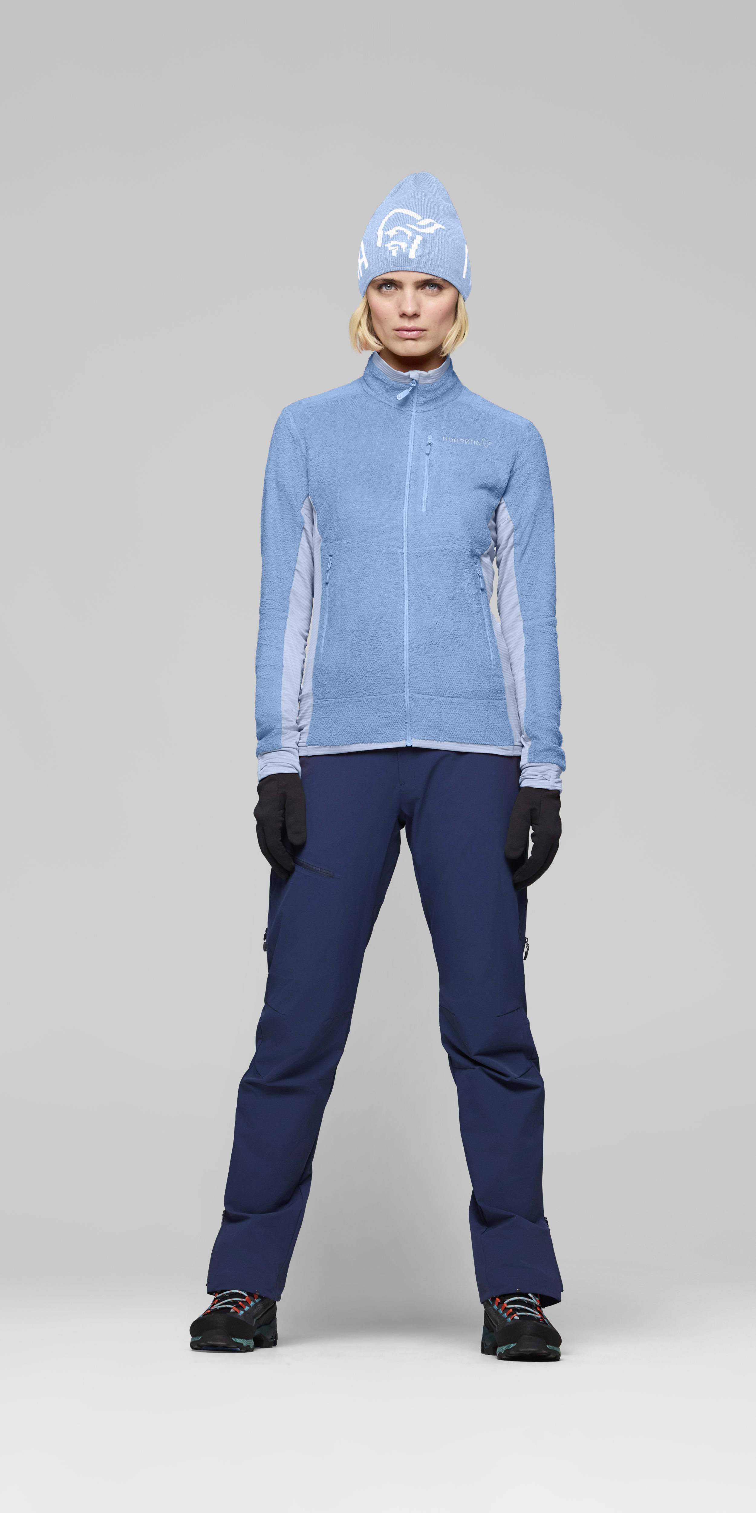 Female Look front image of falketind warm1 active Jacket Allure/Cashmere Blue