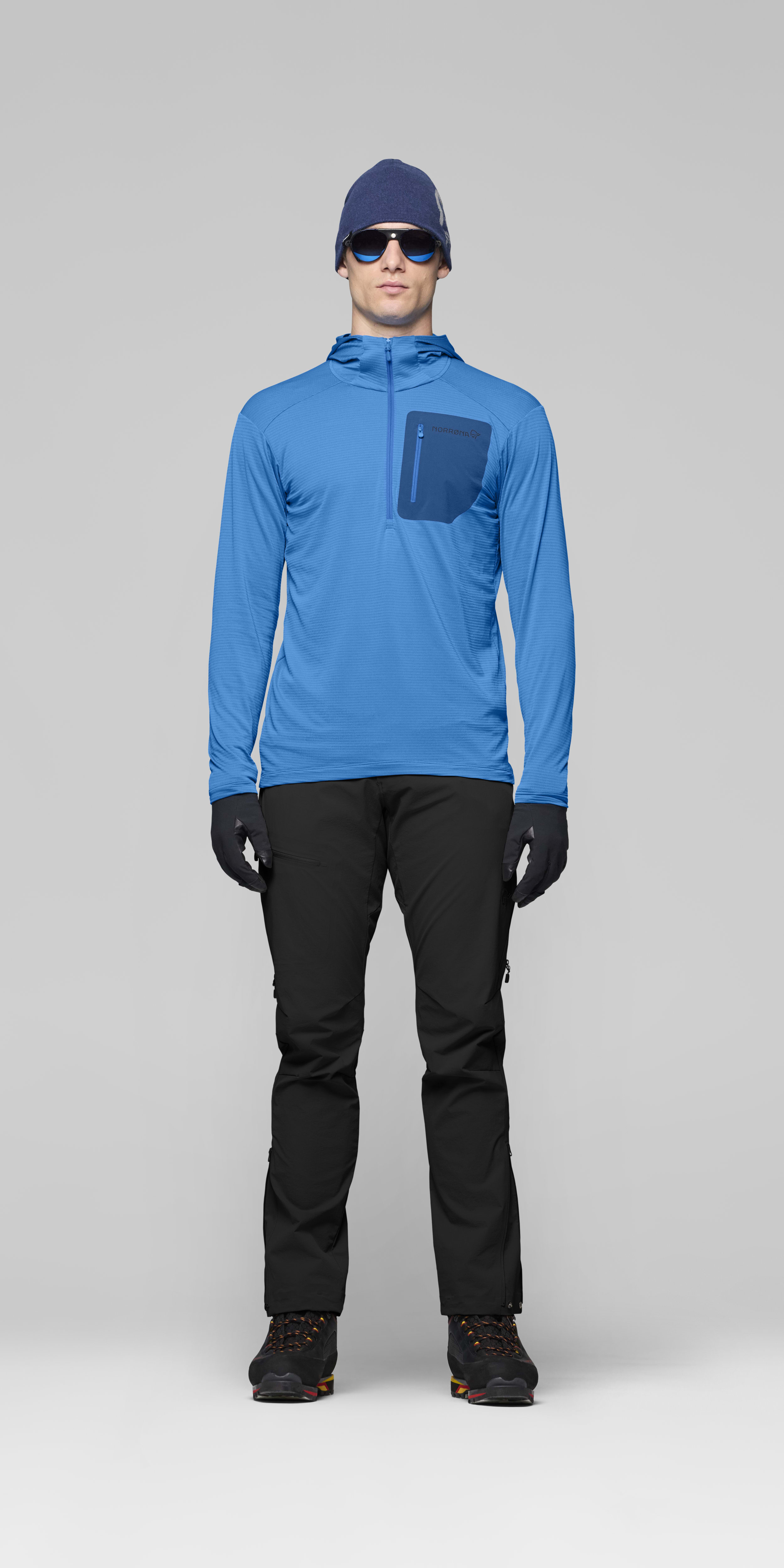 Male Look front image of falketind warm1 Hood Brilliant Blue/Dark Blue