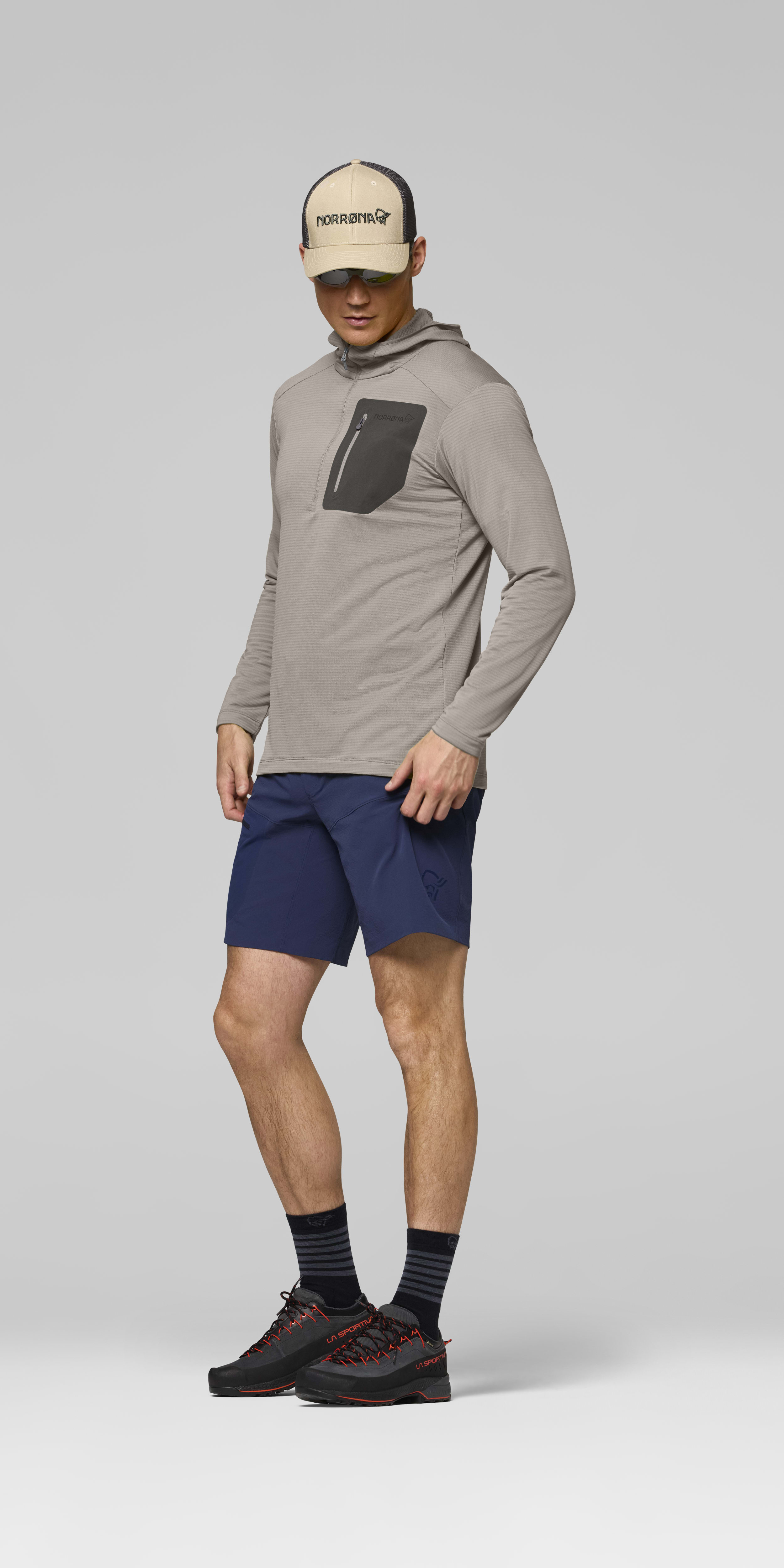 Male Look opening image of falketind warm1 Hood Winter Twig/Beluga