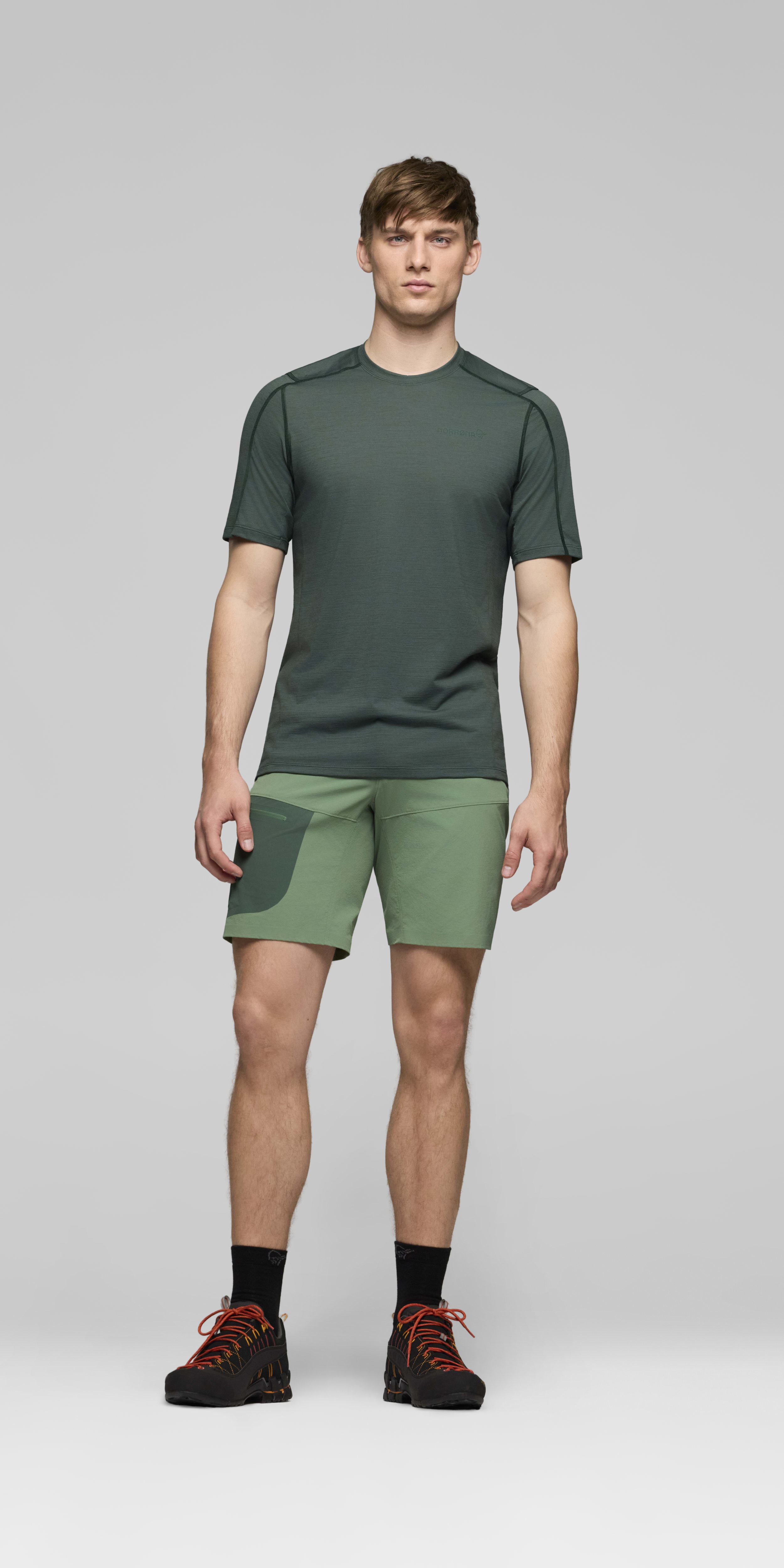 Male Look front image of falketind equaliserUll T-shirt Jungle Green