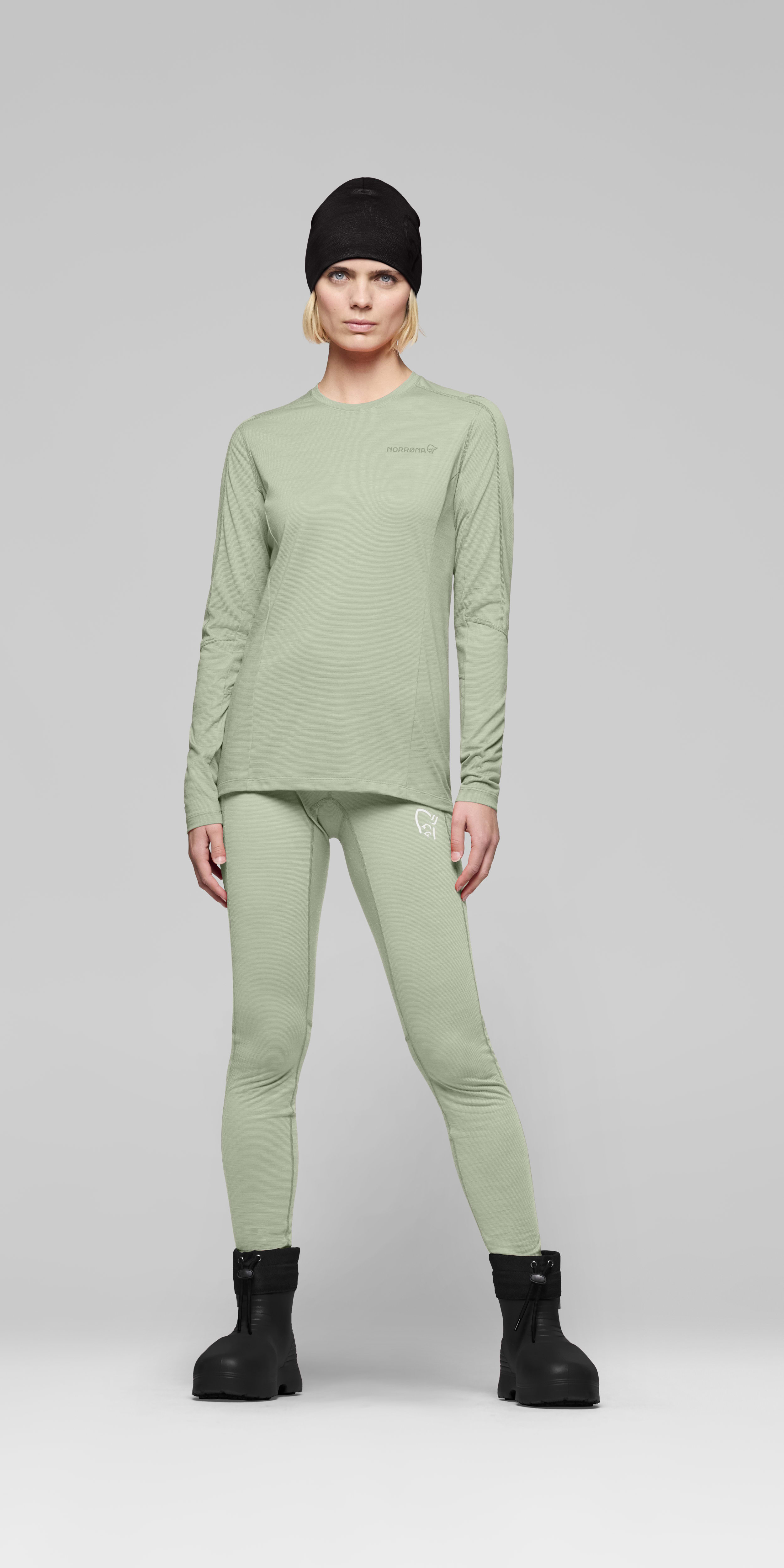 Female Look front image of falketind equaliserUll Long Sleeve Desert Sage