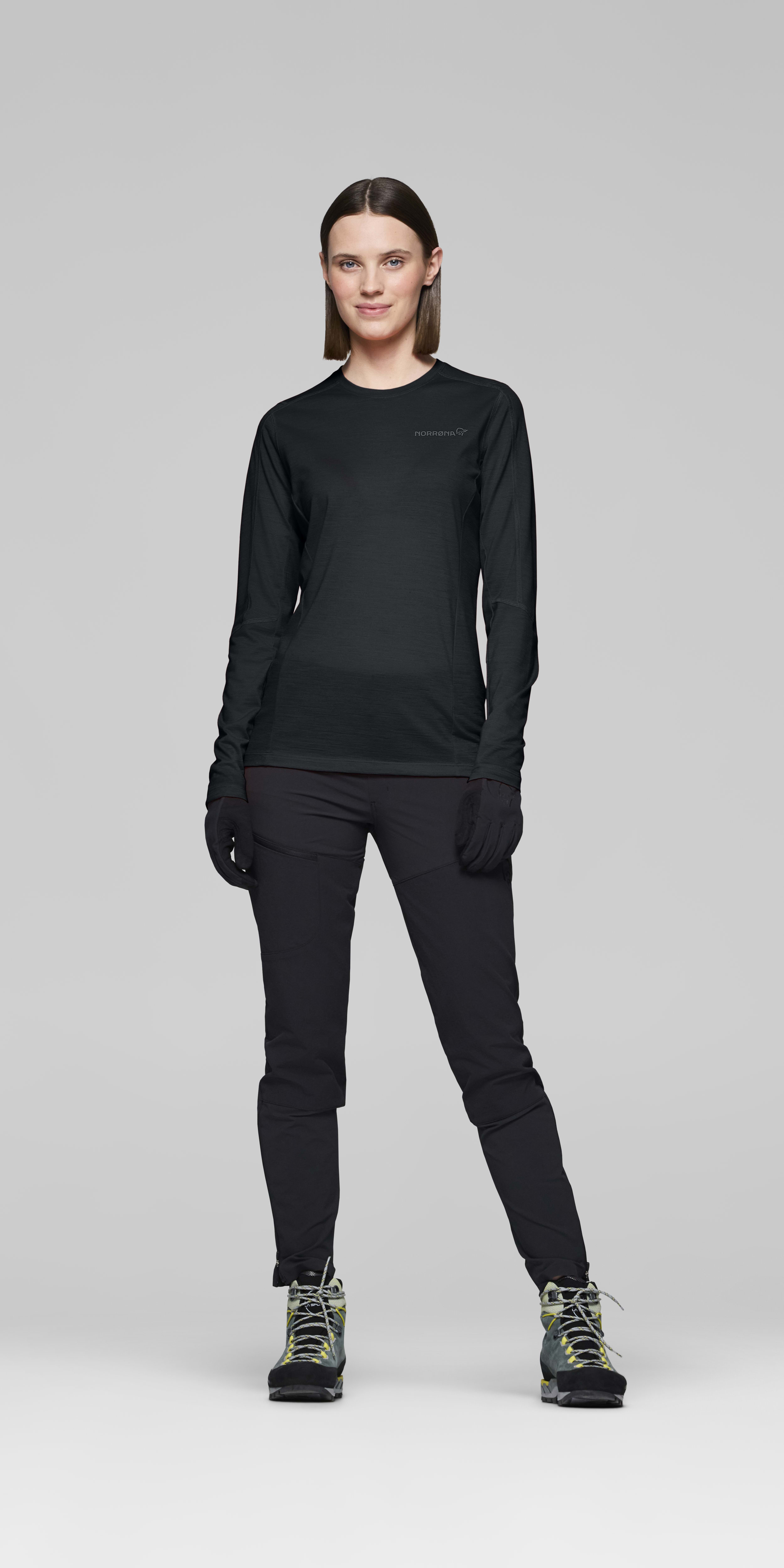 Female Look front image of falketind equaliserUll Long Sleeve Caviar Black