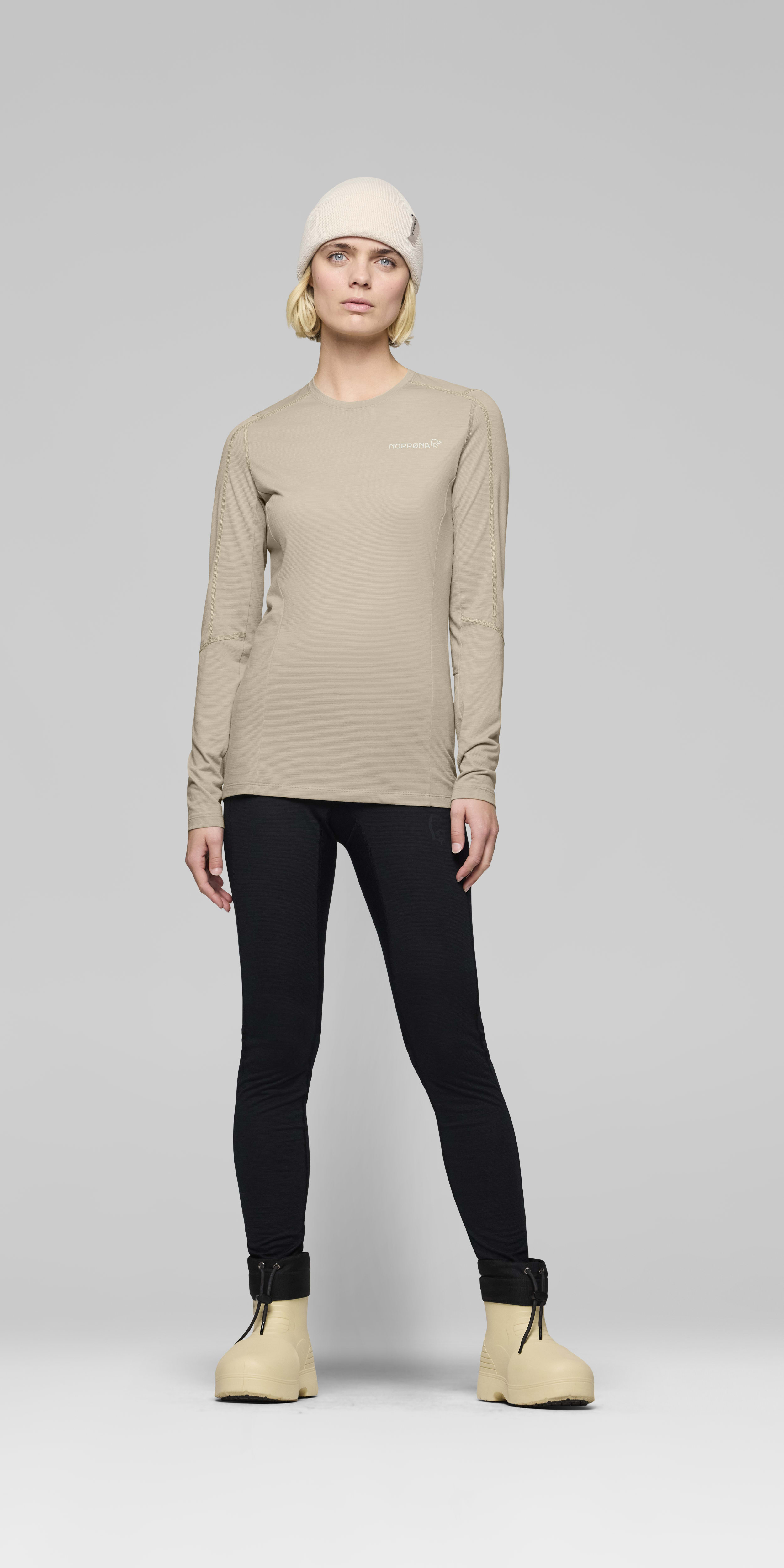Female Look front image of falketind equaliserUll Long Sleeve Pure Cashmere