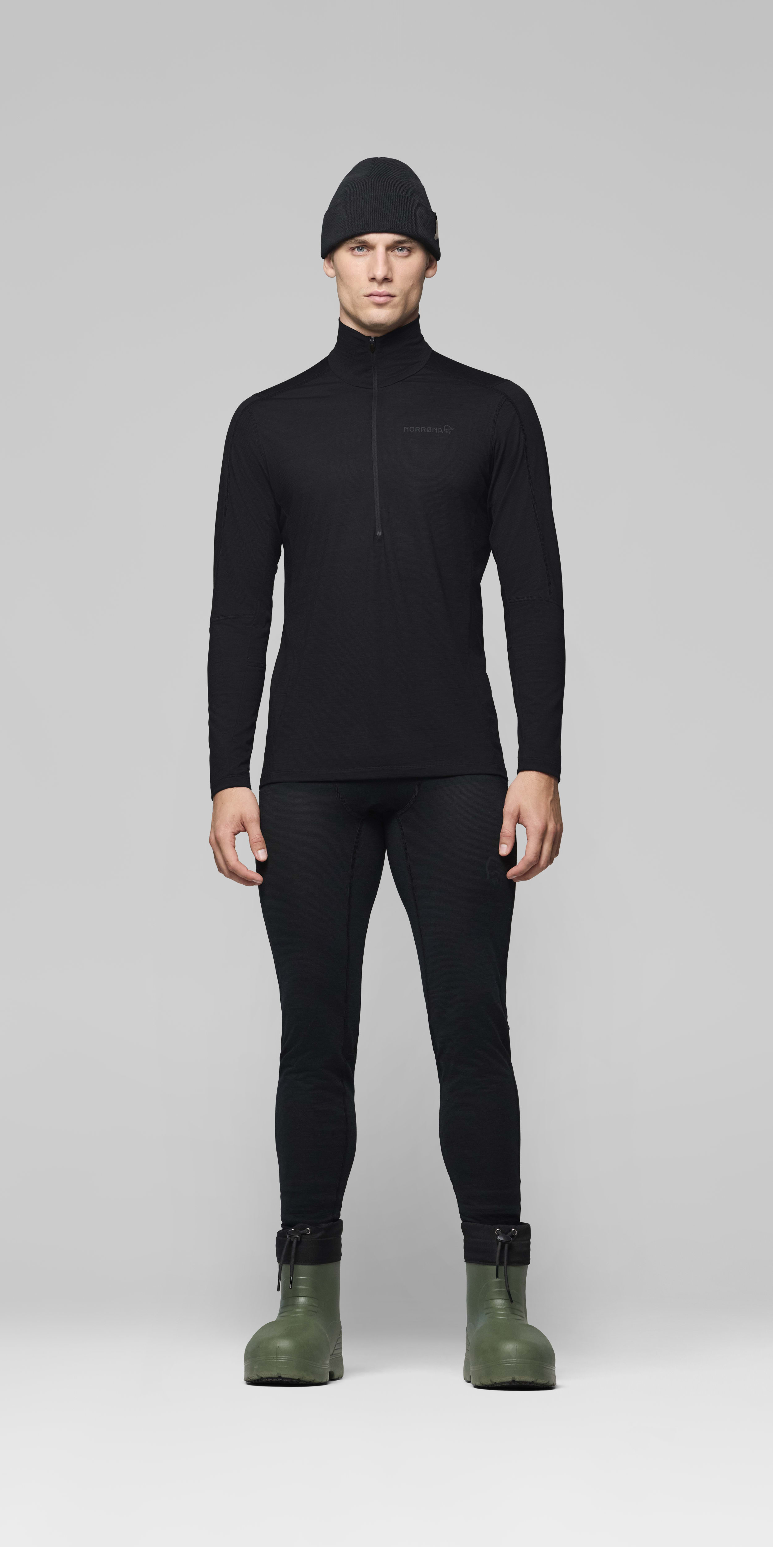 Male Look front image of falketind equaliserUll Zip Neck Caviar Black