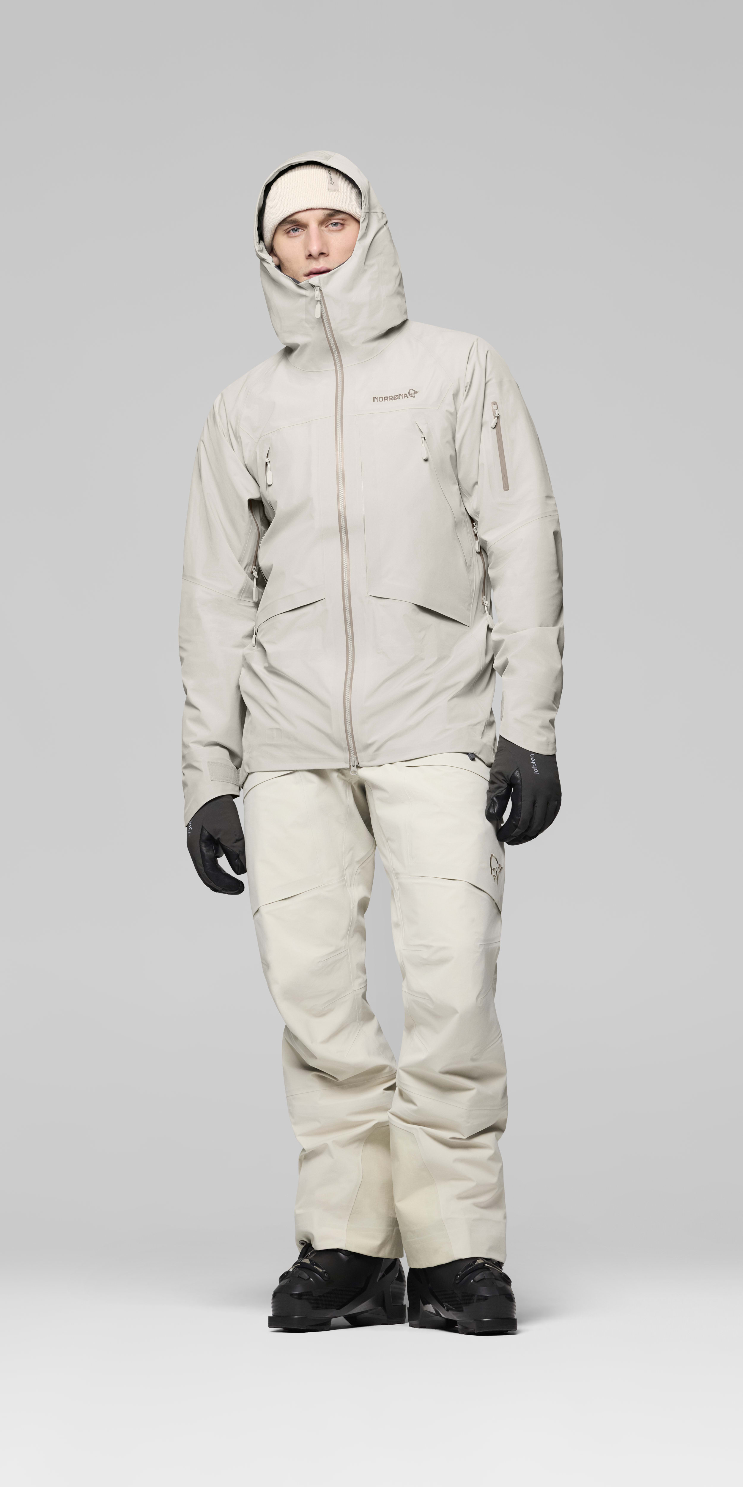 Male Look front image of more Gore-Tex Jacket Oatmeal