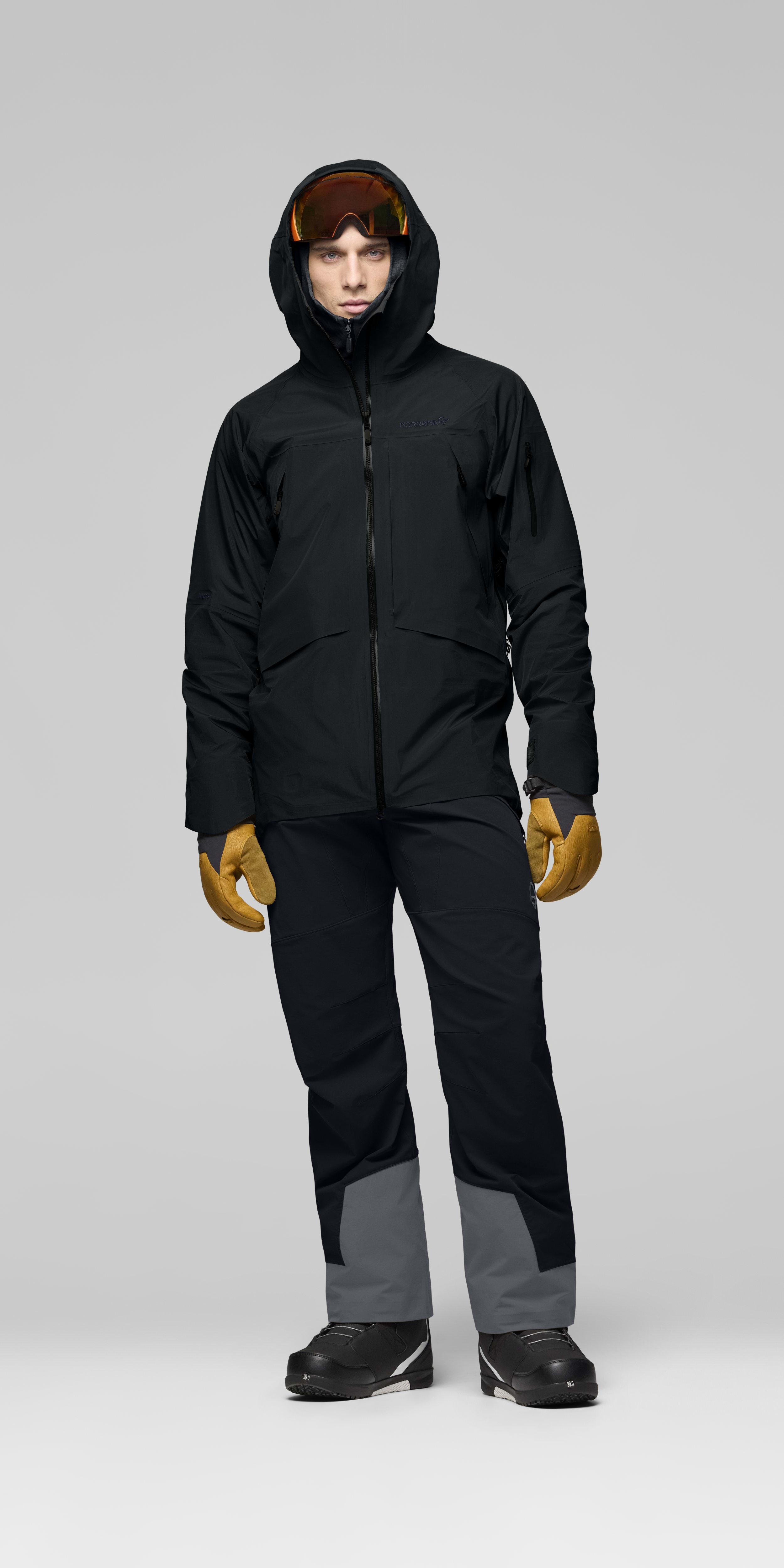 Male Look front image of more Gore-Tex Jacket Caviar Black