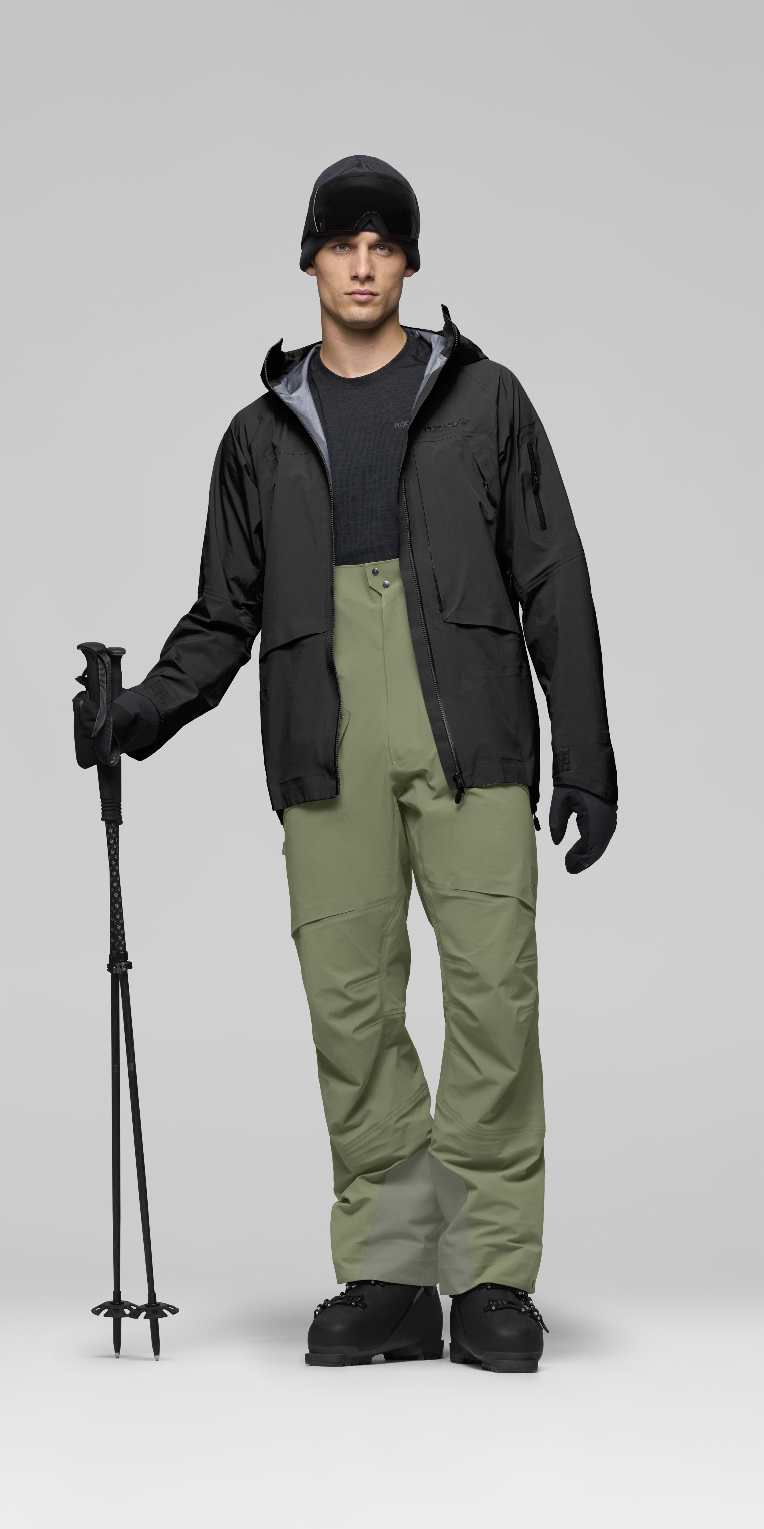 Male Look opening image of more Gore-Tex Salopette Deep Lichen Green