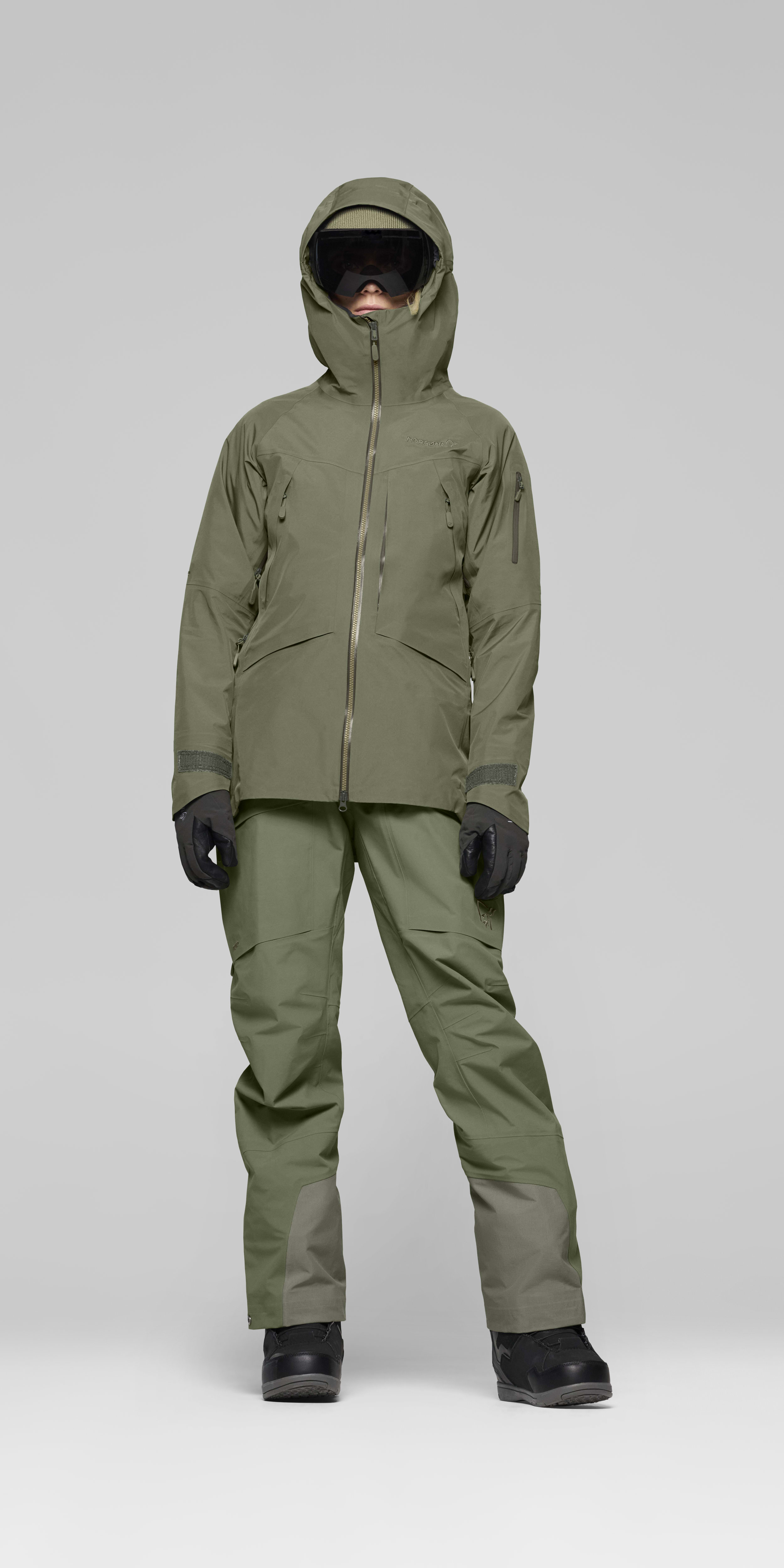 Female Look front image of more Gore-Tex Jacket Deep Lichen Green