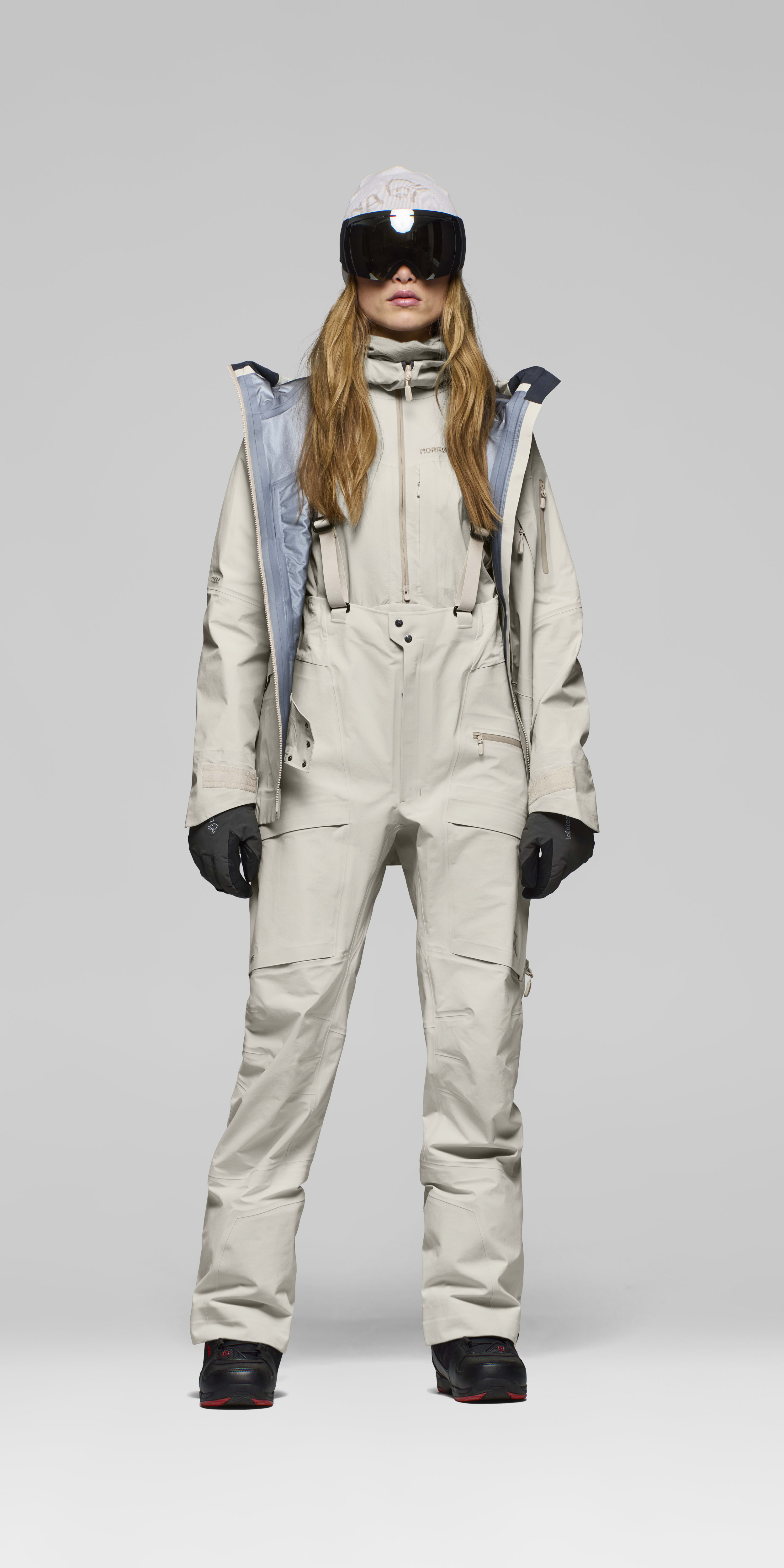 Female Look opening image of more Gore-Tex Salopette Oatmeal