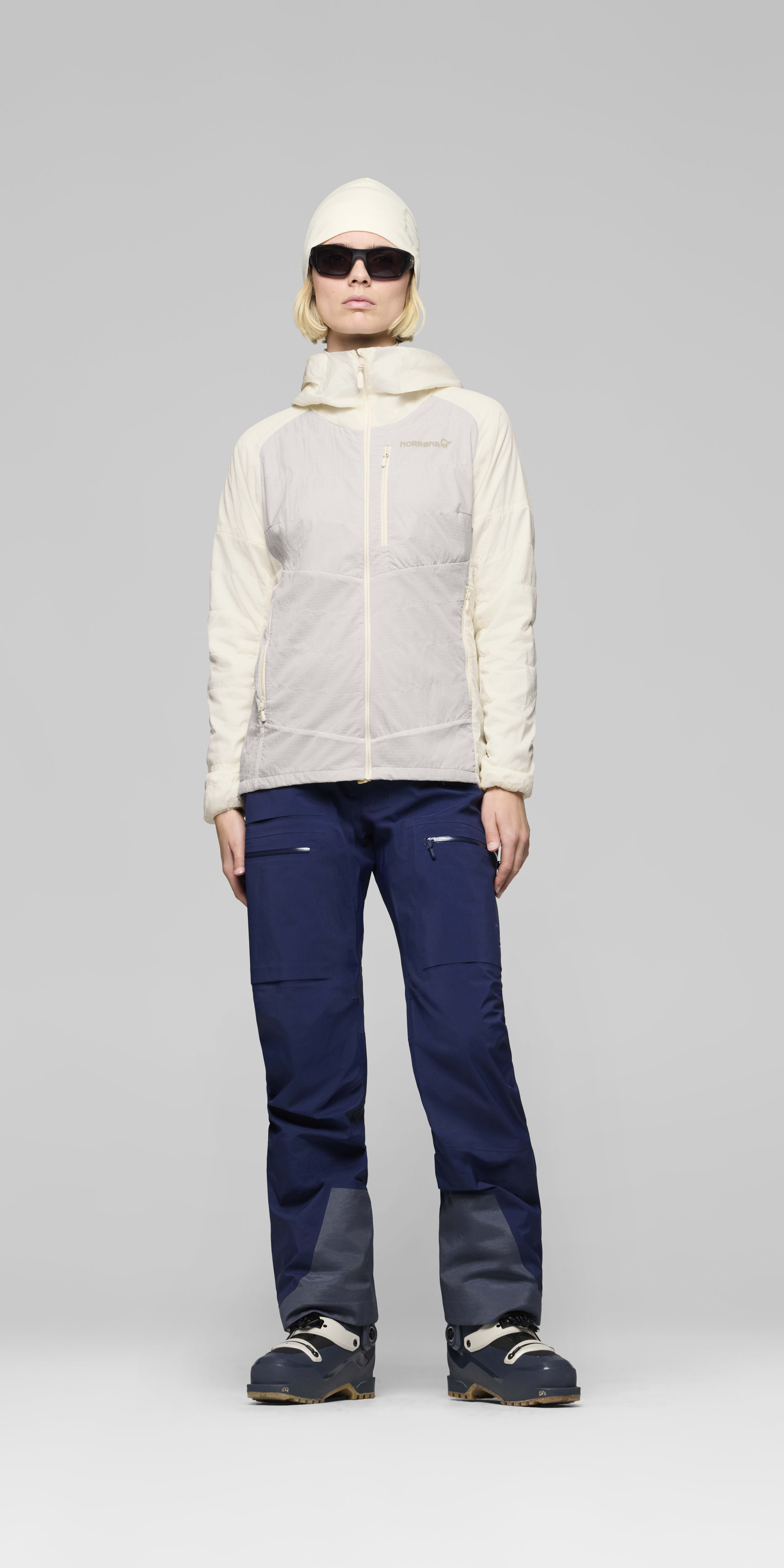 Female Look front image of lyngen thermo100active Zip Hood Whisper White