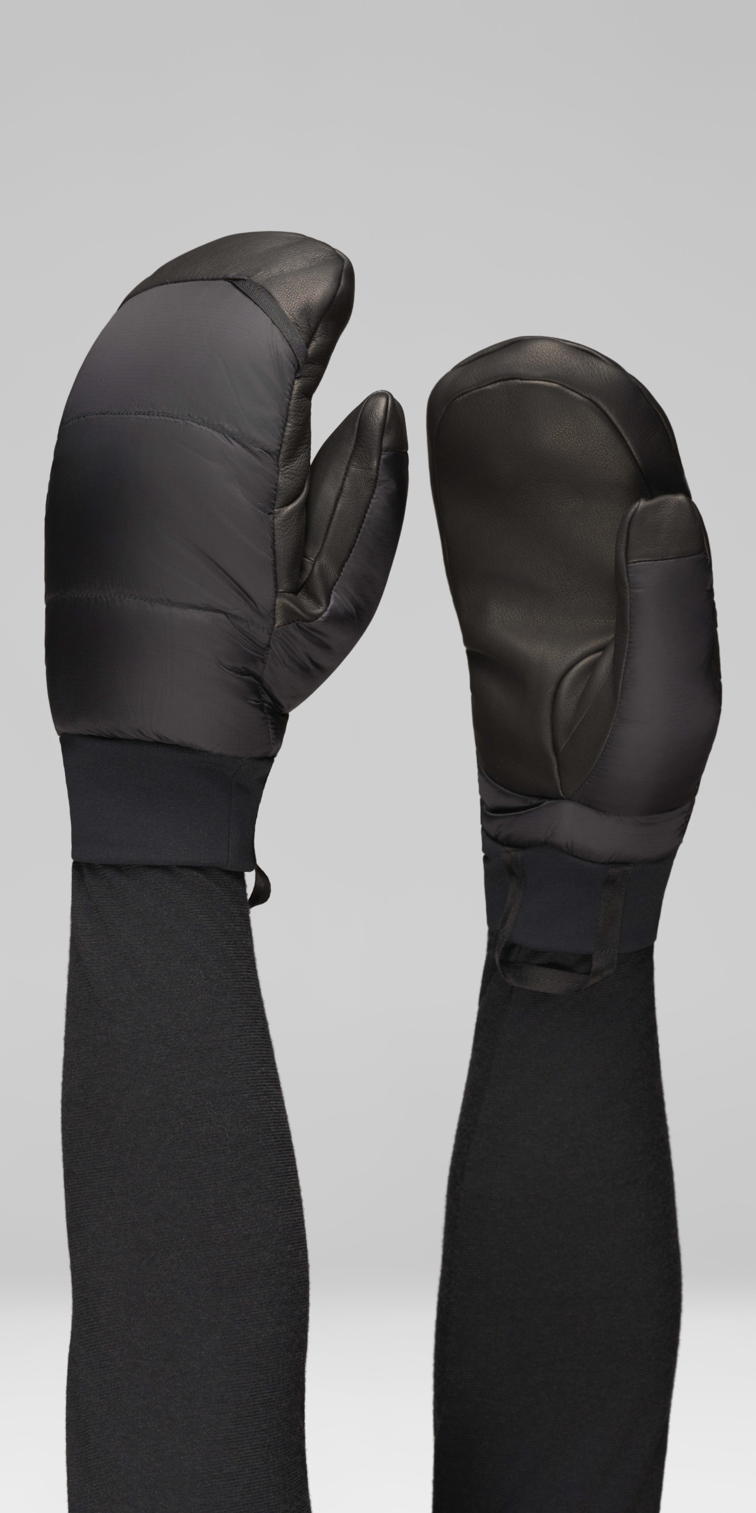 Female Look front image of lyngen down750 Mittens Caviar Black
