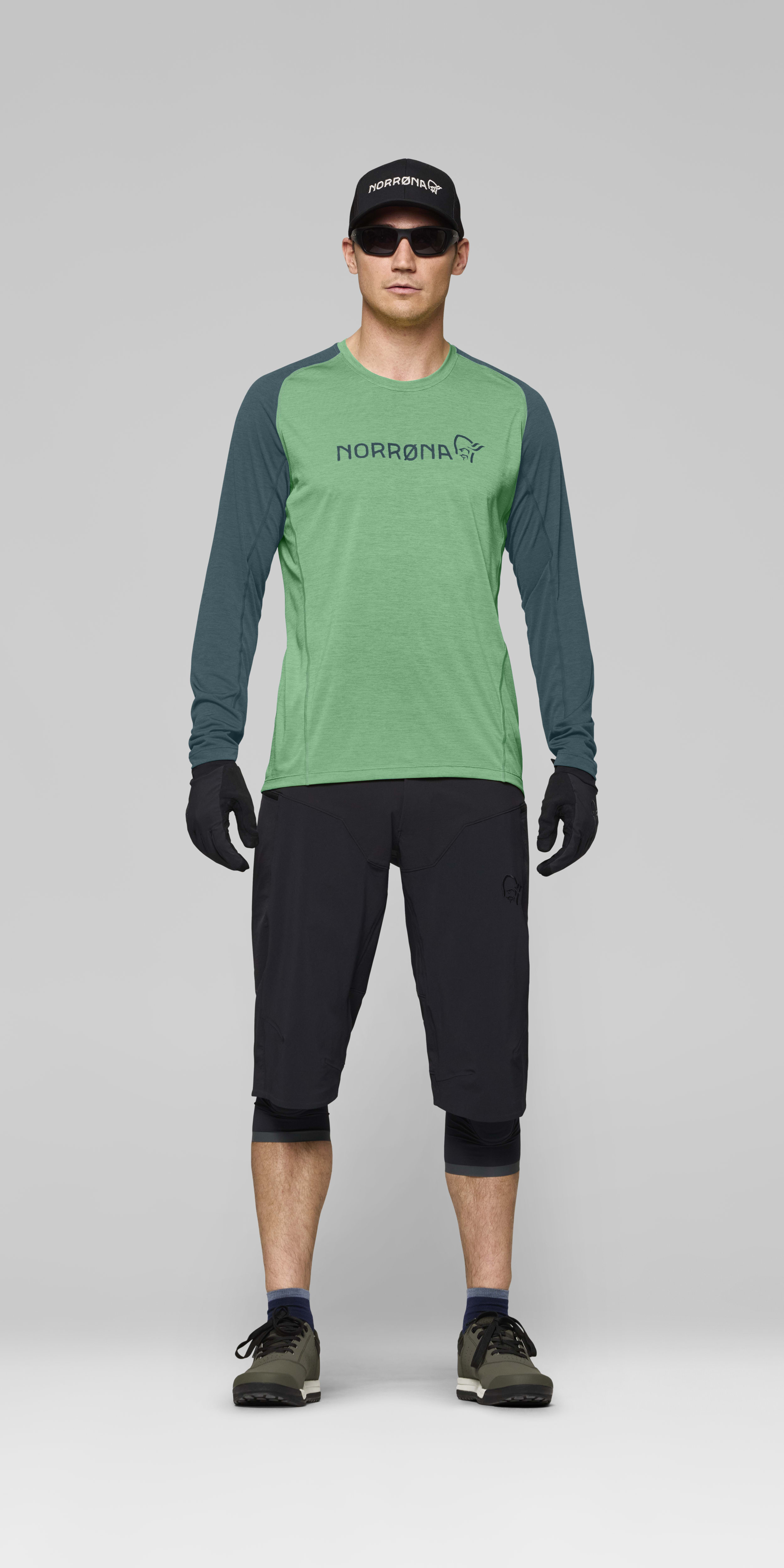 Male Look front image of fjora equaliser lightweight Long Sleeve Peppermint/Jungle Green